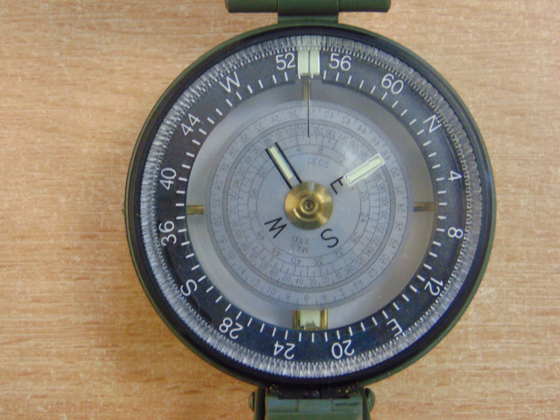 NEW UNISSUED BRITISH ARMY FRANCIS BAKER PRISMATIC COMPASS IN MILS. - Image 4 of 7