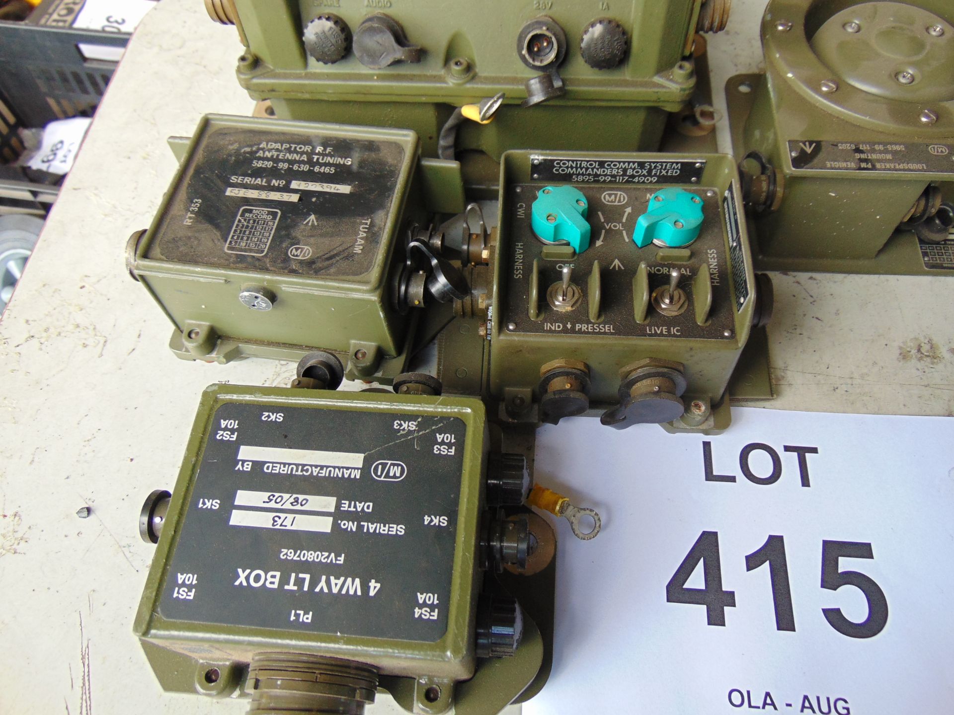 Rare IB2 2 radios vehicle box etc unissued - Image 4 of 5