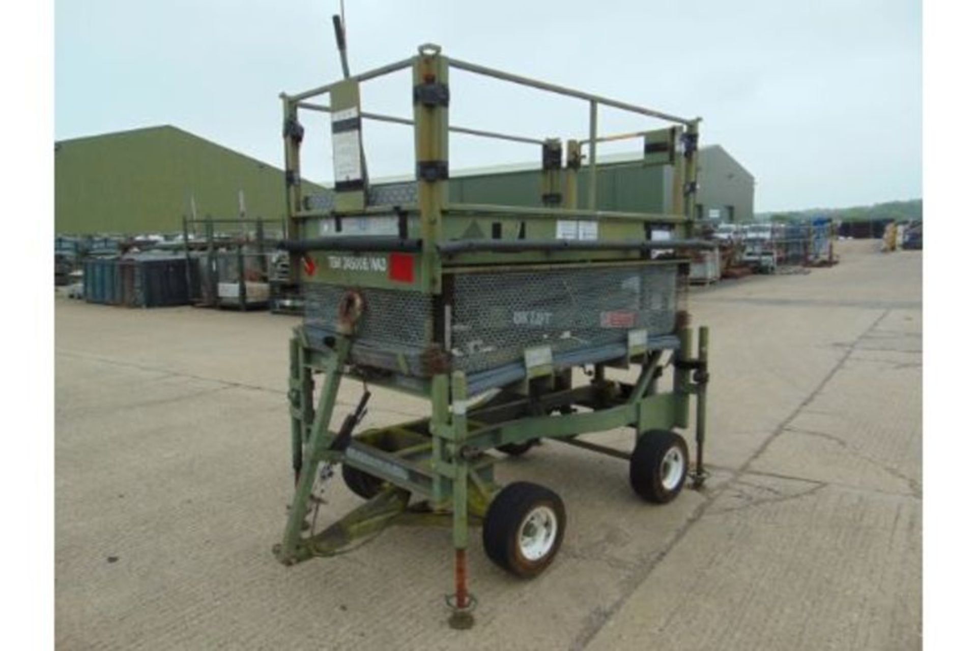 UK Lift Aircraft Hydraulic Access Platform from RAF as Shown