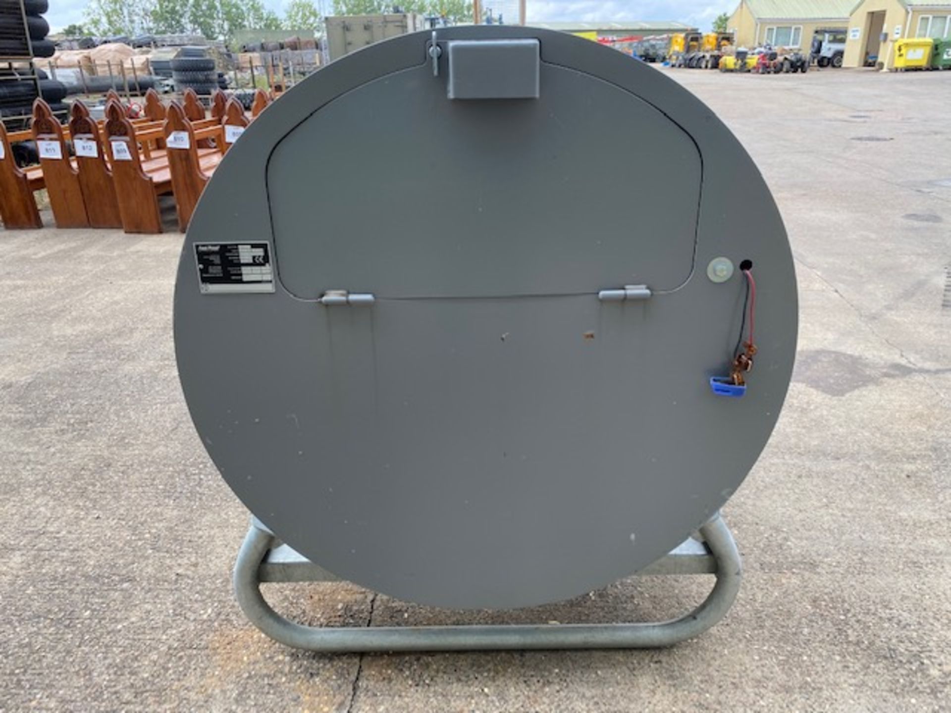 Fuelproof 1000 litre bunded Demountable fuel tank Hardly Used - Image 2 of 16