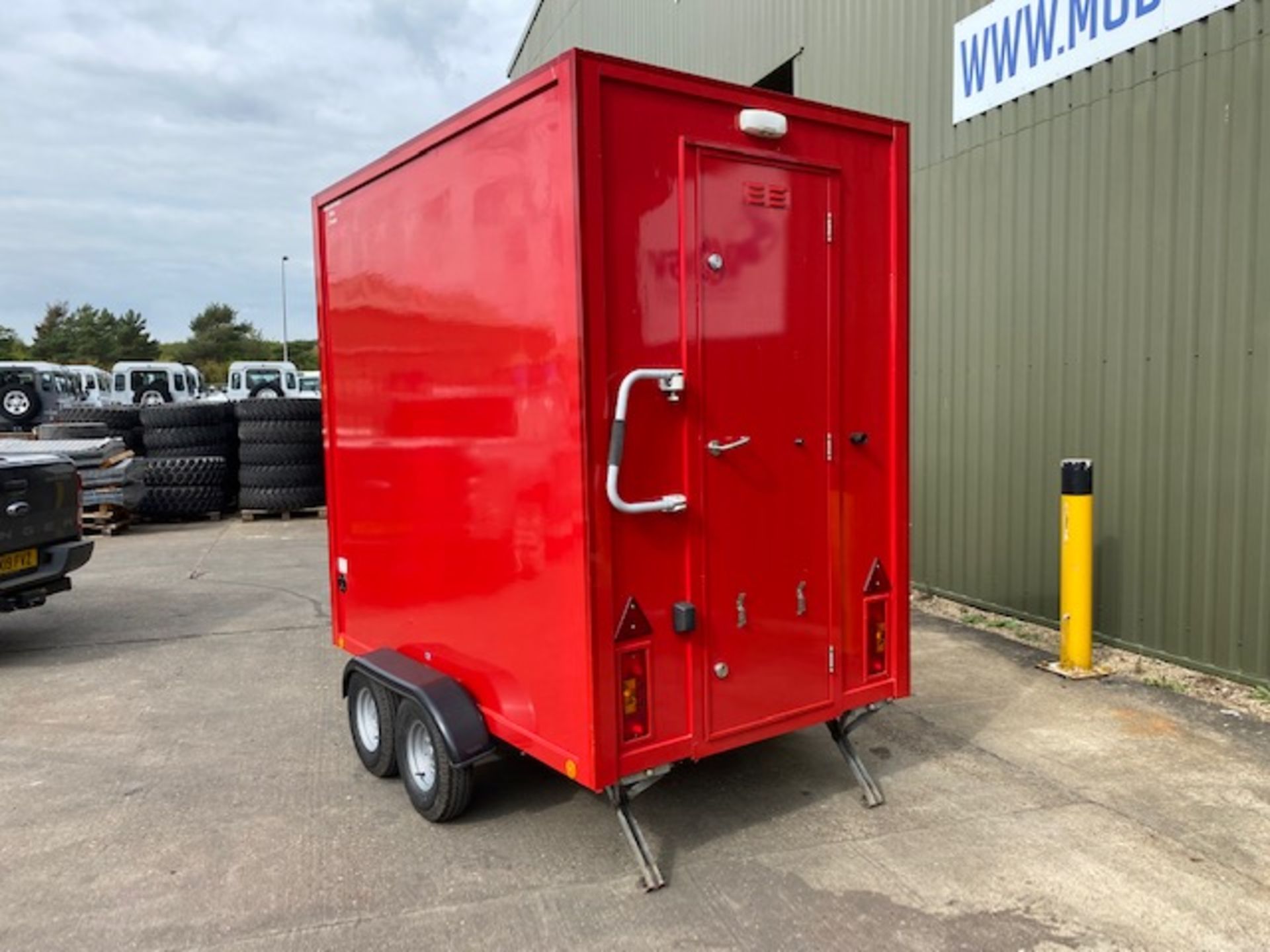 AJC Twin Axle Welfare Trailer - Image 3 of 39