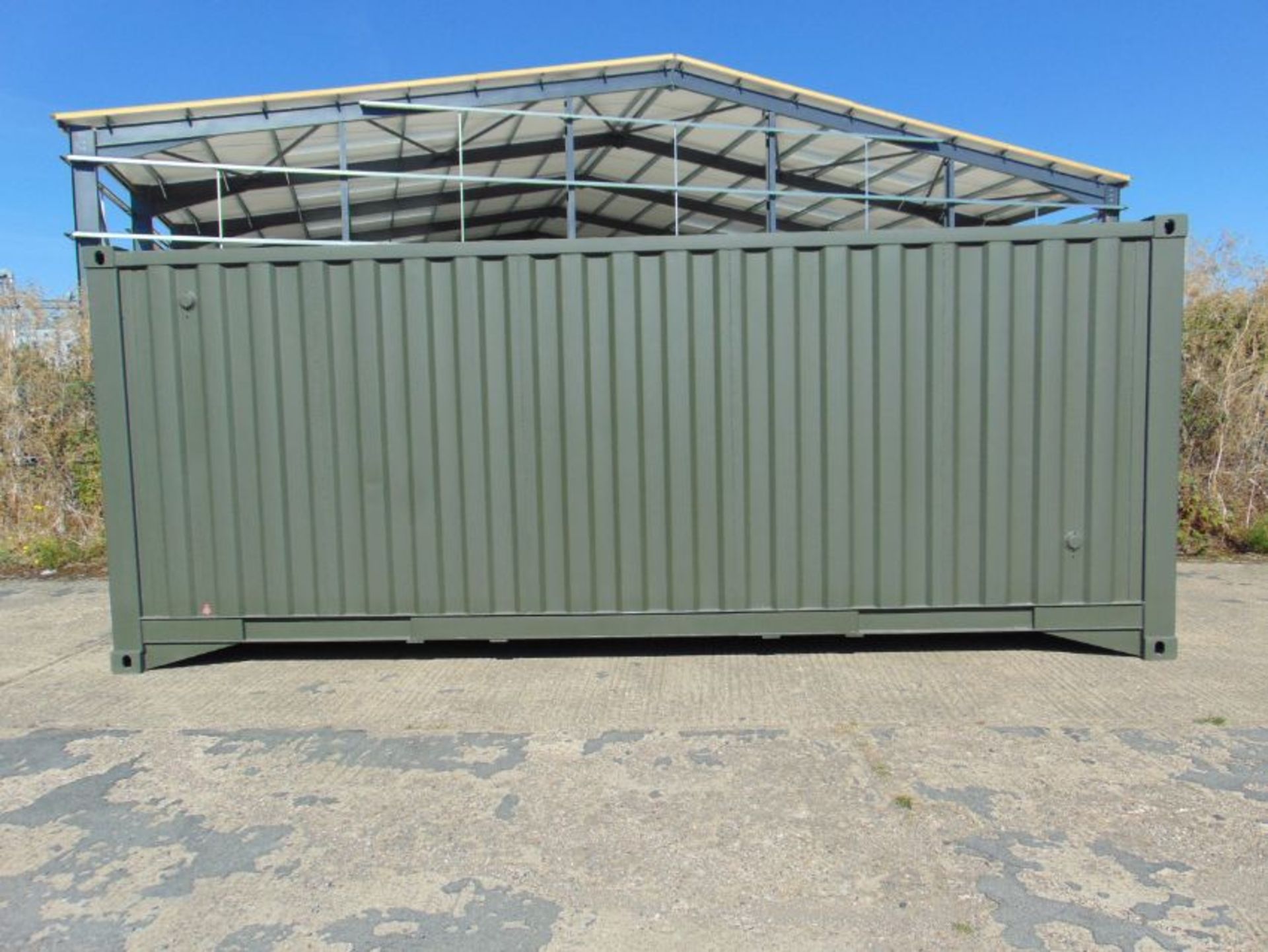 Demountable Front Line Ablution Unit in 20ft Container with hook loader, Twist Locks Etc - Image 3 of 26