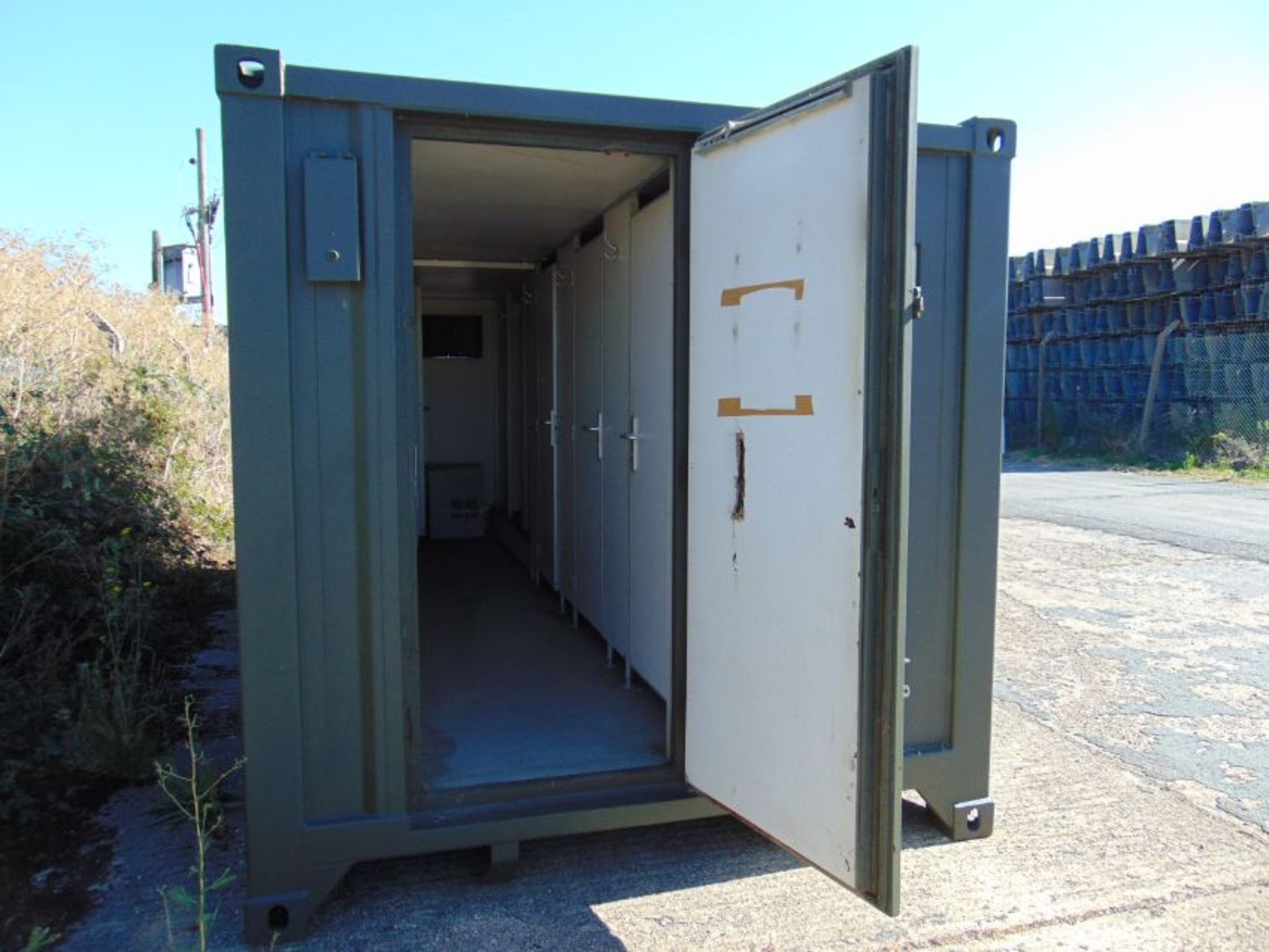 Demountable Front Line Ablution Unit in 20ft Container with hook loader, Twist Locks Etc - Image 9 of 26