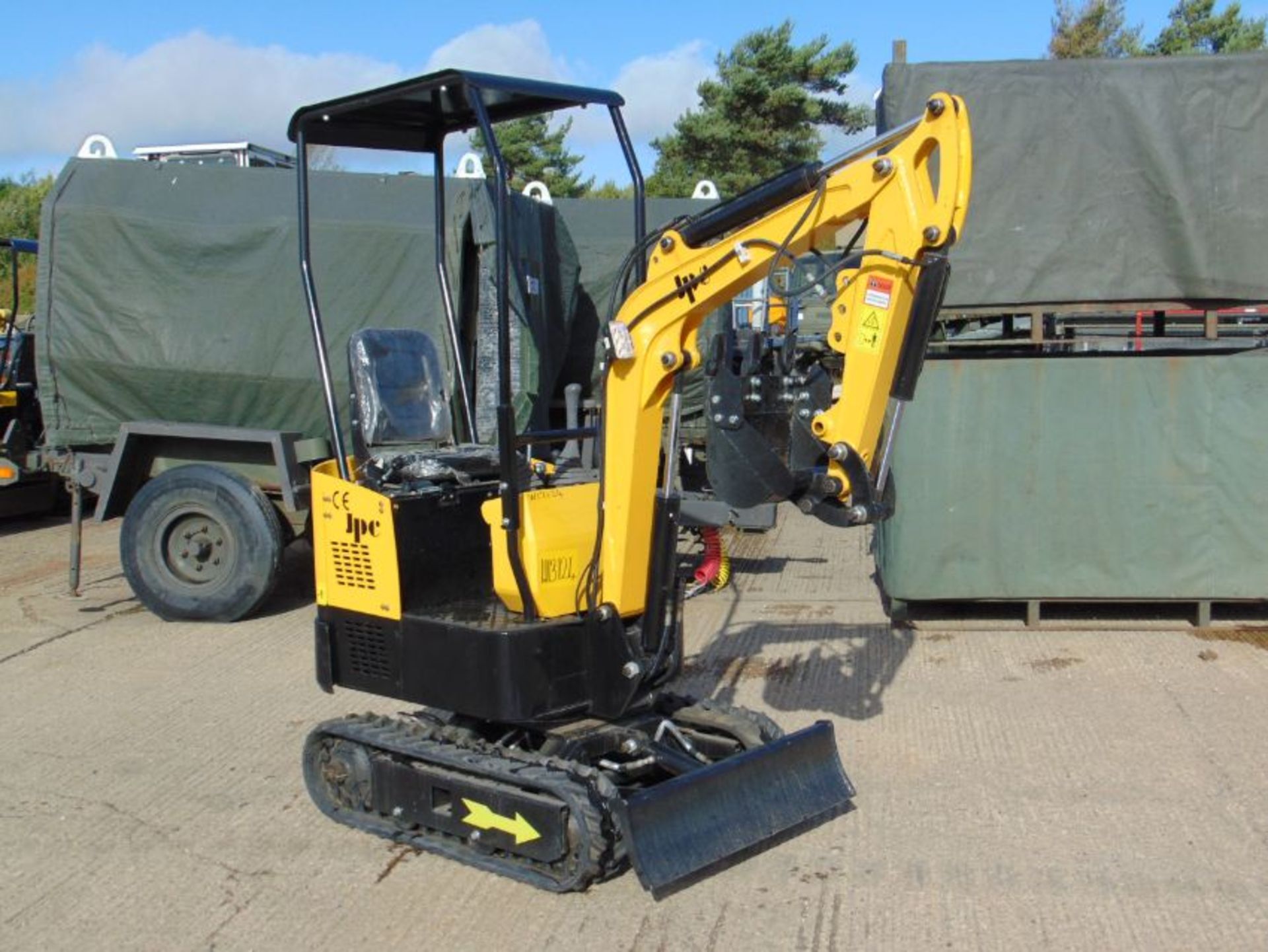 NEW UNUSED 2022 JPC HT12 Mini Excavator - Image 2 of 17