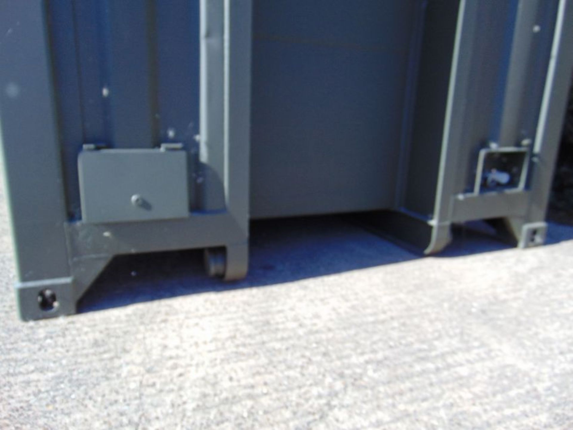 Demountable Front Line Ablution Unit in 20ft Container with hook loader, Twist Locks Etc - Image 7 of 26