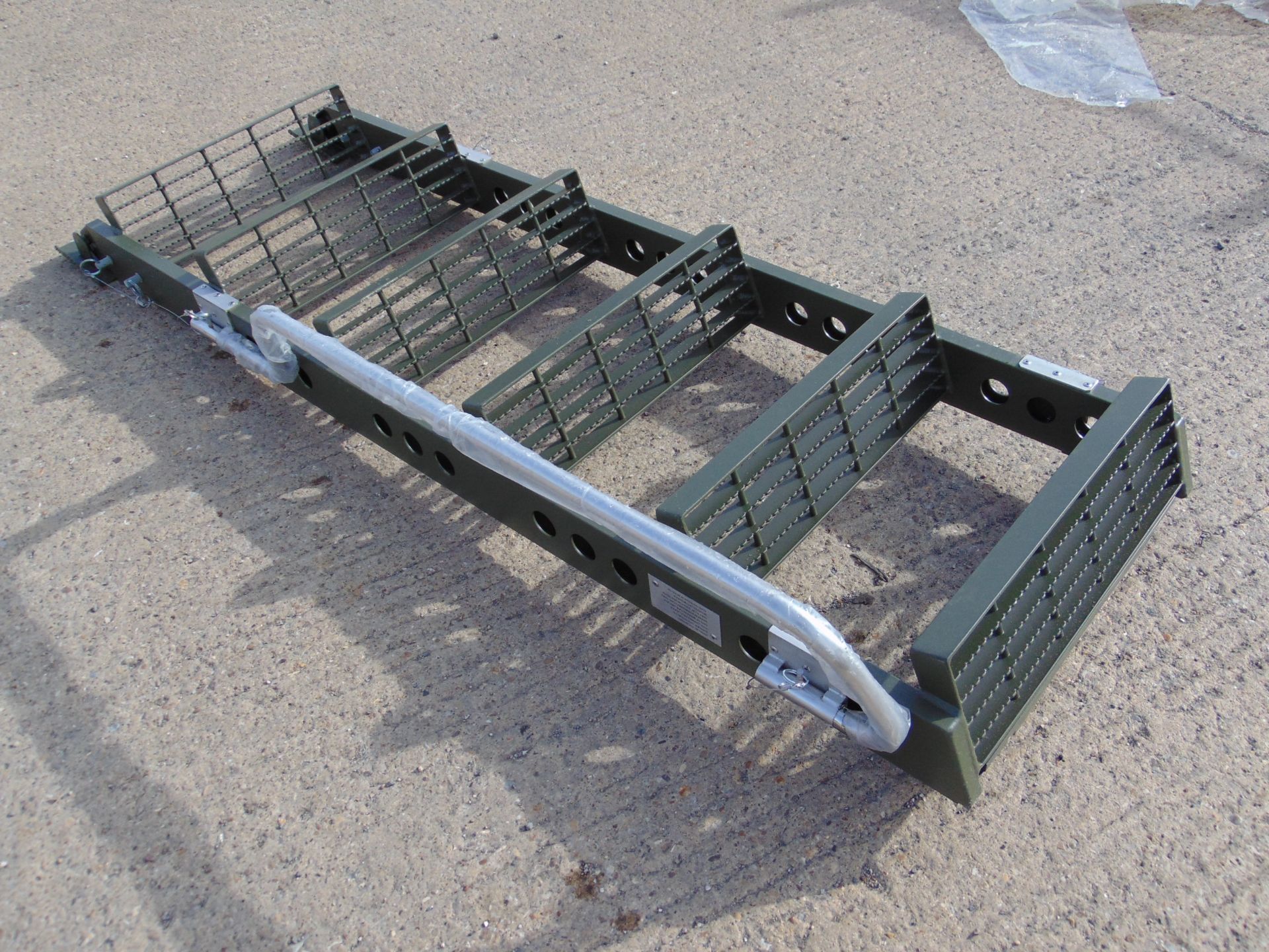Unissued Vehicle Access Ladder - Image 3 of 6