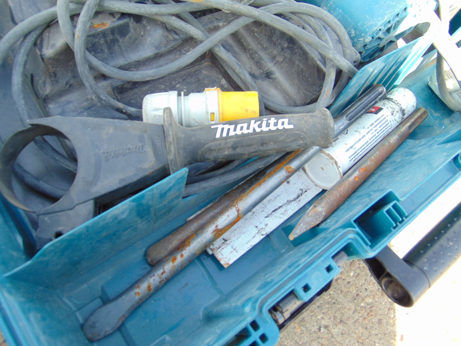 Makita AVT HR4013C Hammer Drill - Image 4 of 6