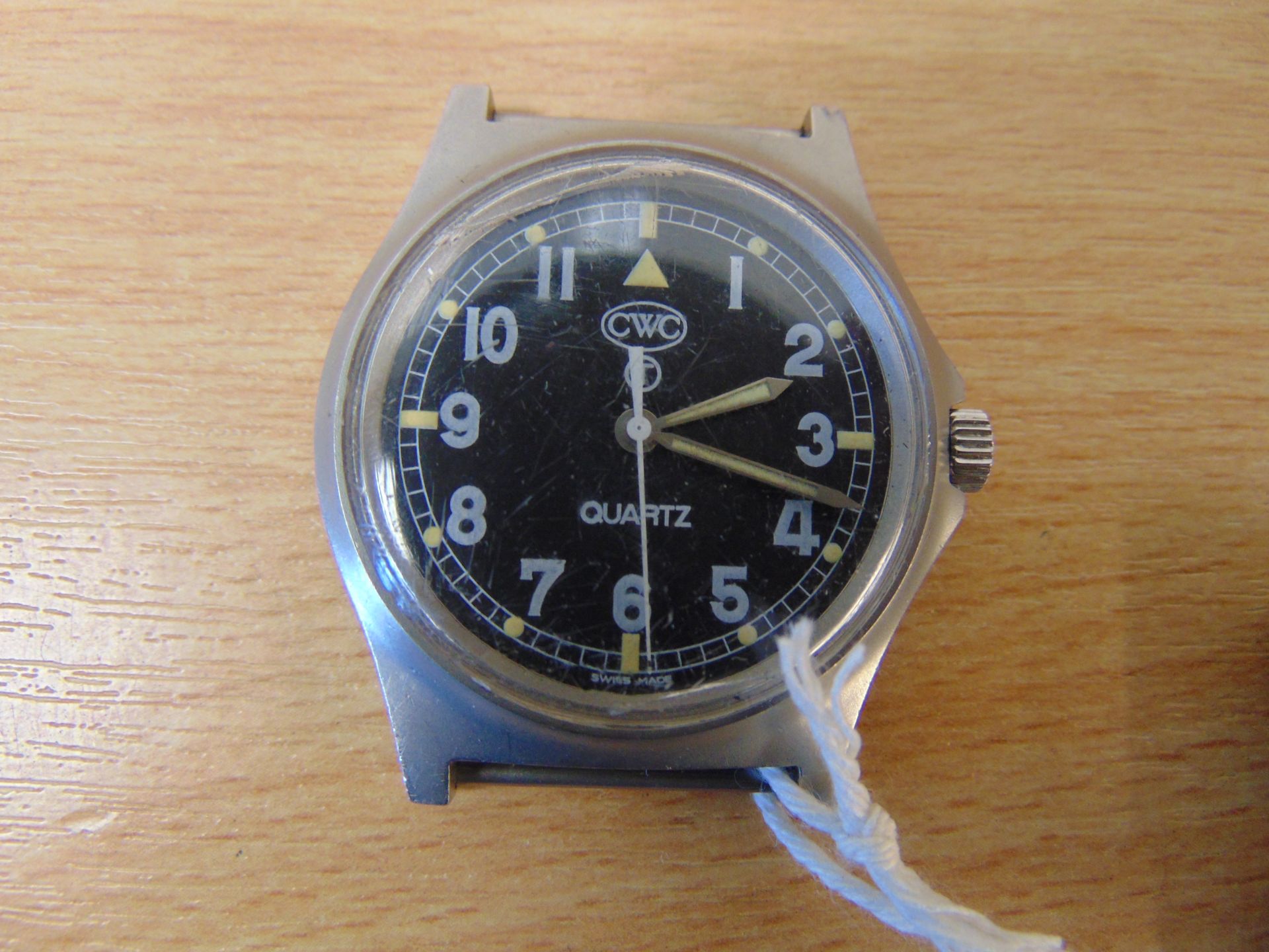 CWC 0555 R.Marines service watch with Nato Marks and broad arrow, small chip in glass, Date 1995 - Image 2 of 4