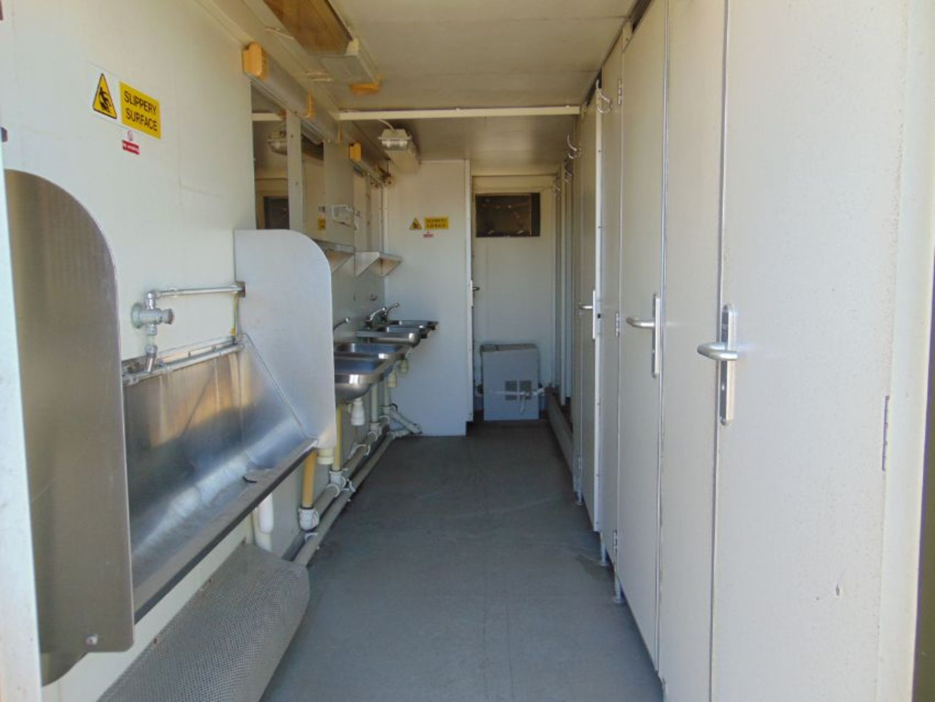 Demountable Front Line Ablution Unit in 20ft Container with hook loader, Twist Locks Etc - Image 10 of 26