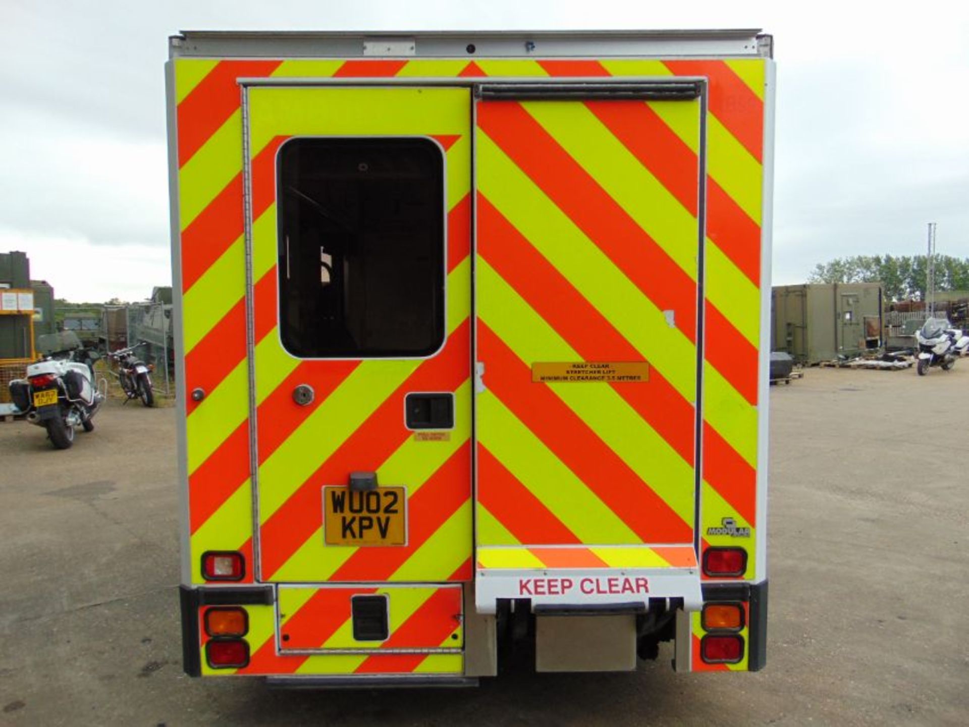 Recent Released by Atomic Weapons Establishment a 2002 Mercedes 418 CDi Ambulance ONLY 32,825 Miles! - Image 7 of 34