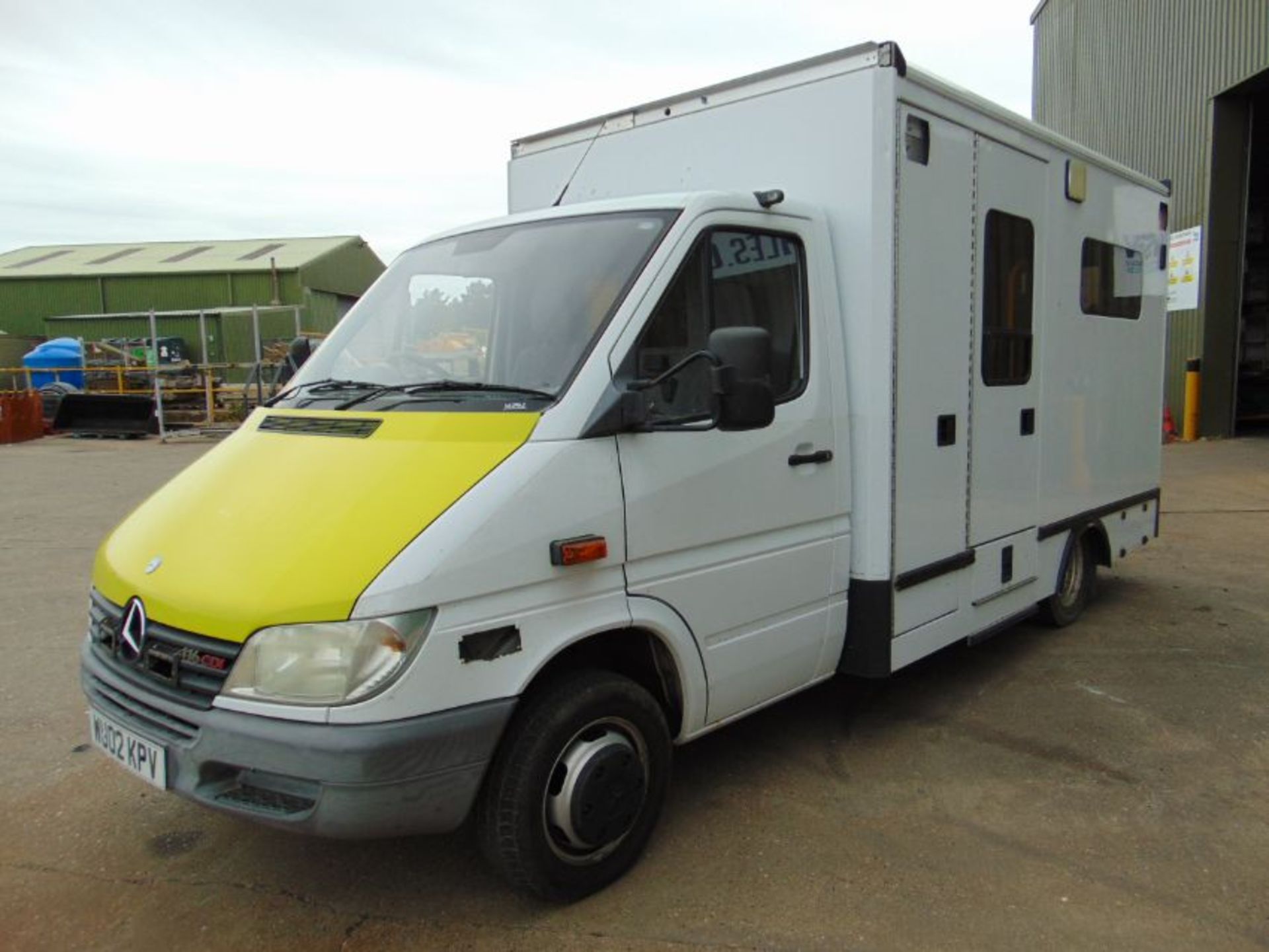 Recent Released by Atomic Weapons Establishment a 2002 Mercedes 418 CDi Ambulance ONLY 32,825 Miles! - Image 3 of 34