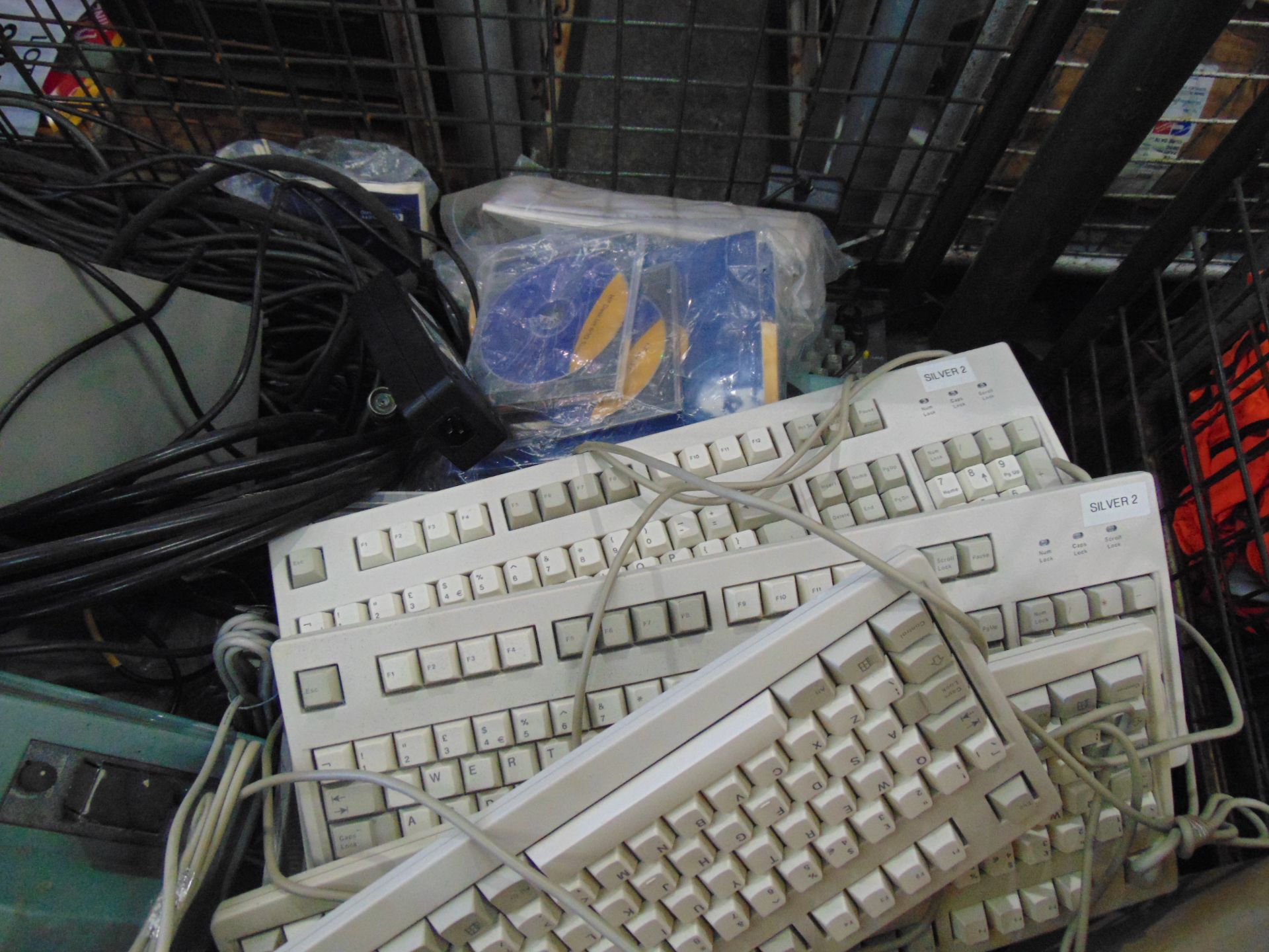 1 x Stillage of Electronic Equipment - Image 4 of 5