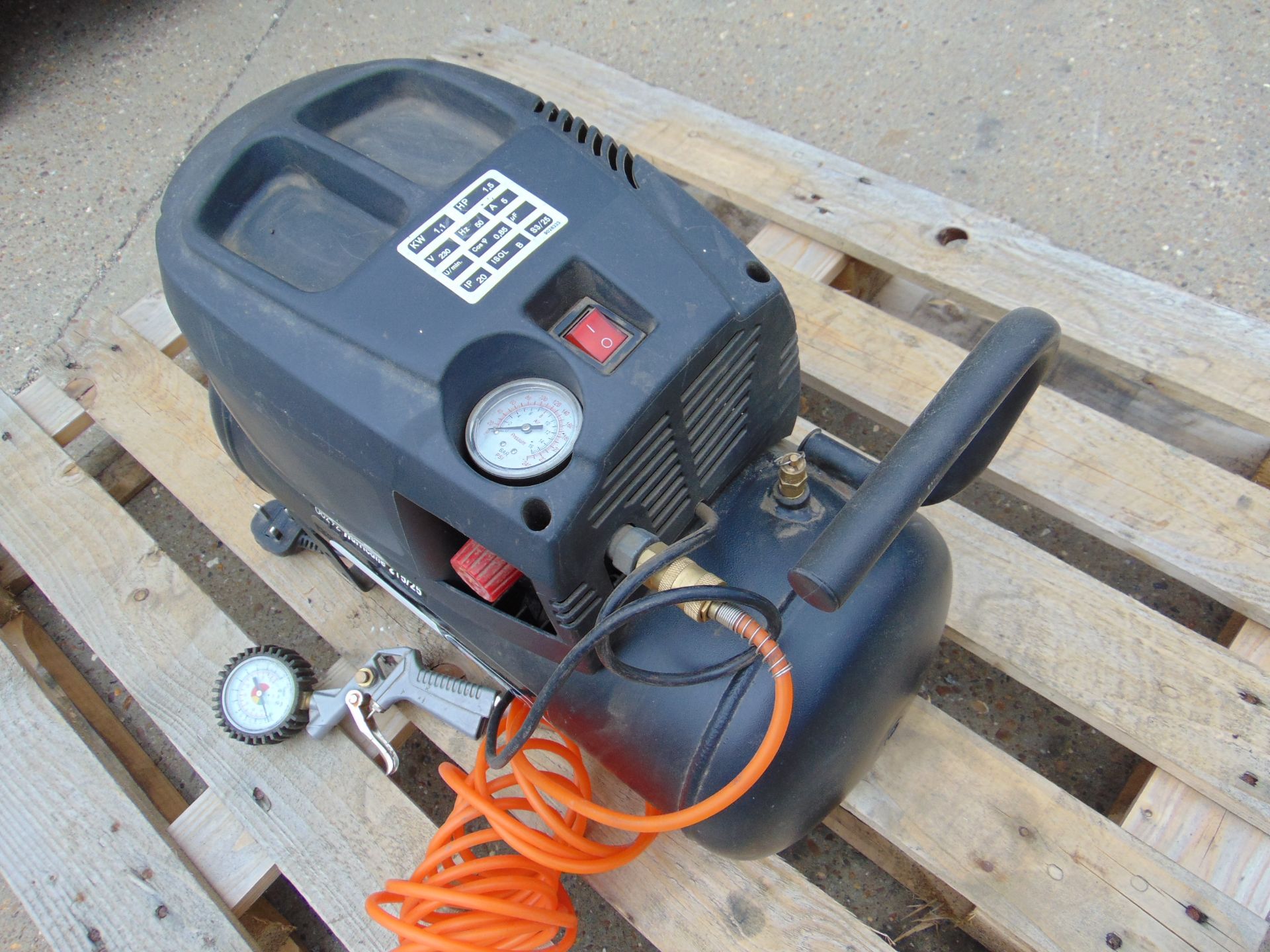 Sip Hurricane 215/25 Air Compressor - Image 5 of 8