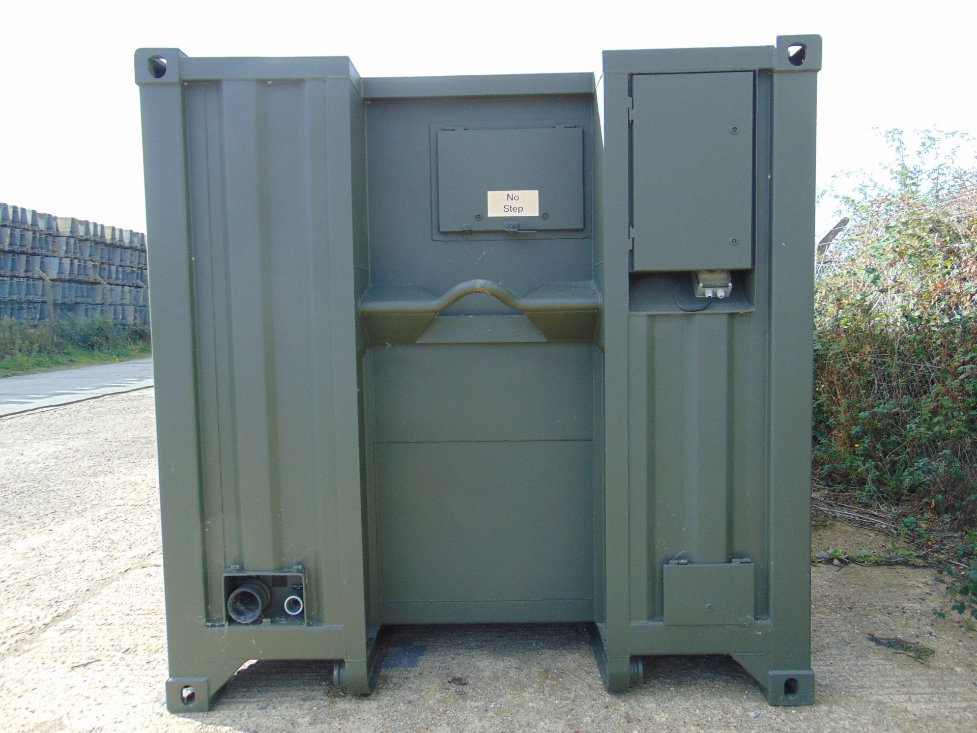 Demountable Front Line Ablution Unit in 20ft Container with hook loader, Twist Locks Etc - Image 5 of 30