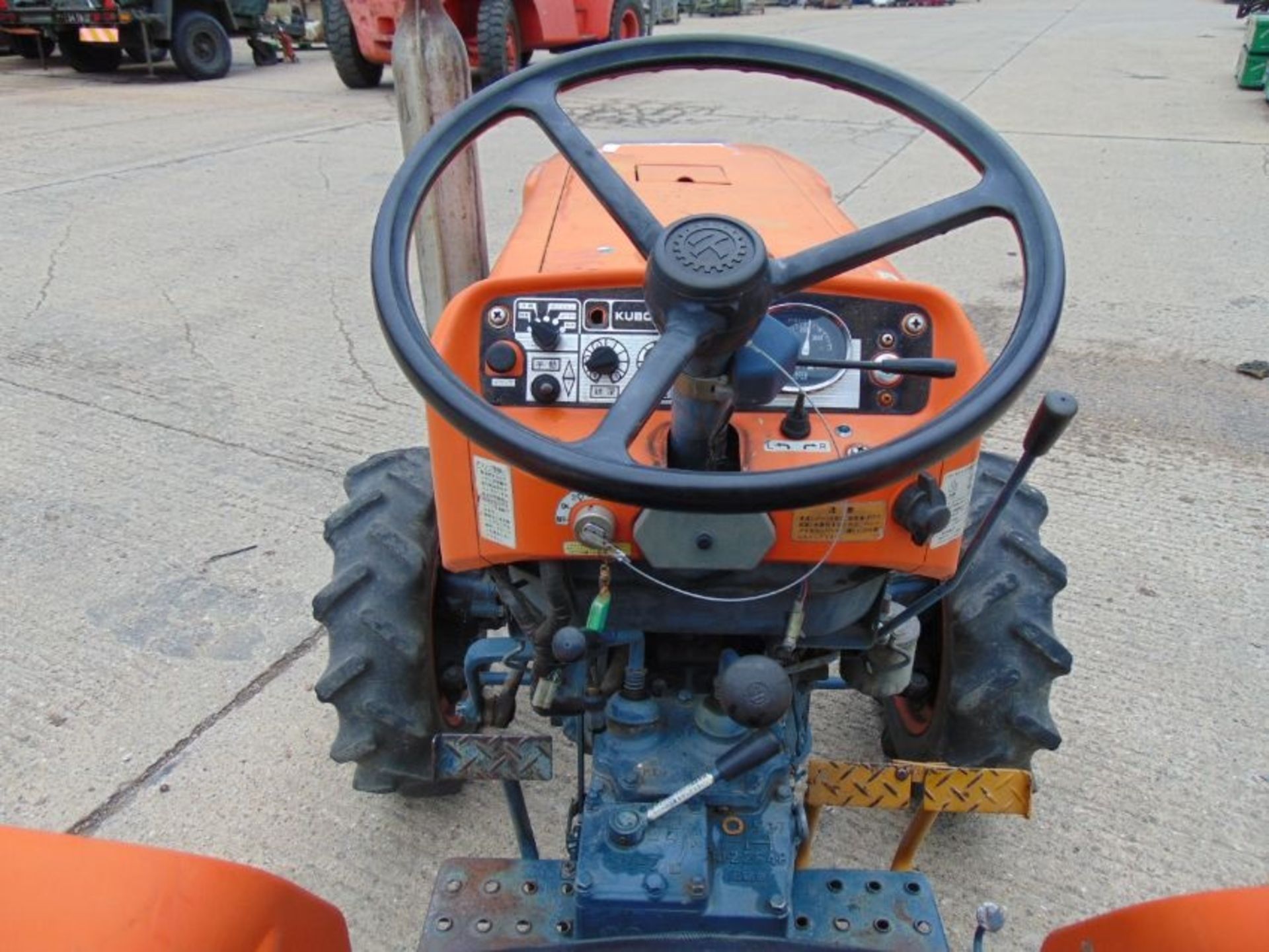 Kubota L1501DT 4WD Compact Tractor ONLY 1691 HOURS! - Image 8 of 15