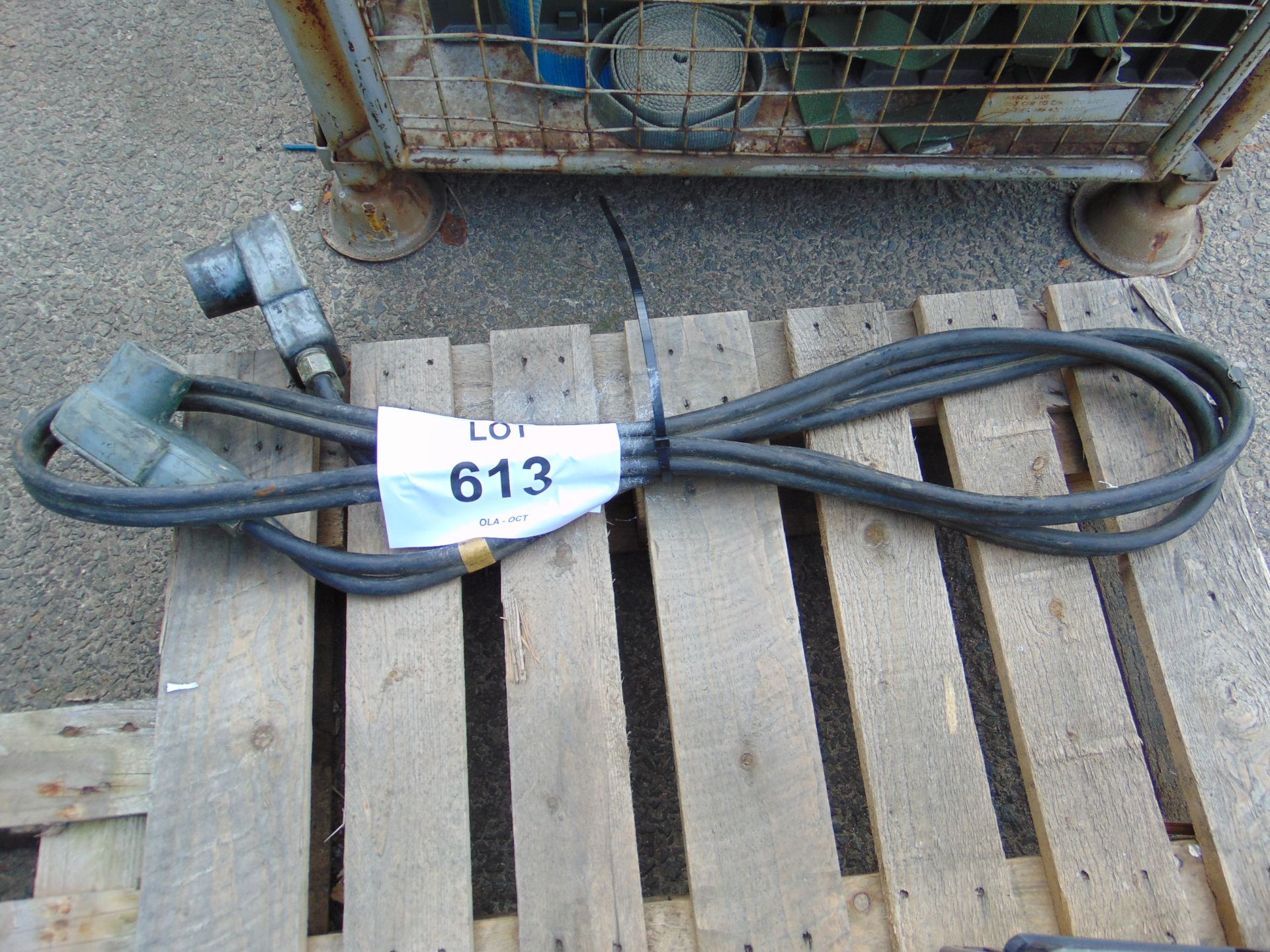NATO 24V Inter Vehicle Slave Cable - Image 2 of 4