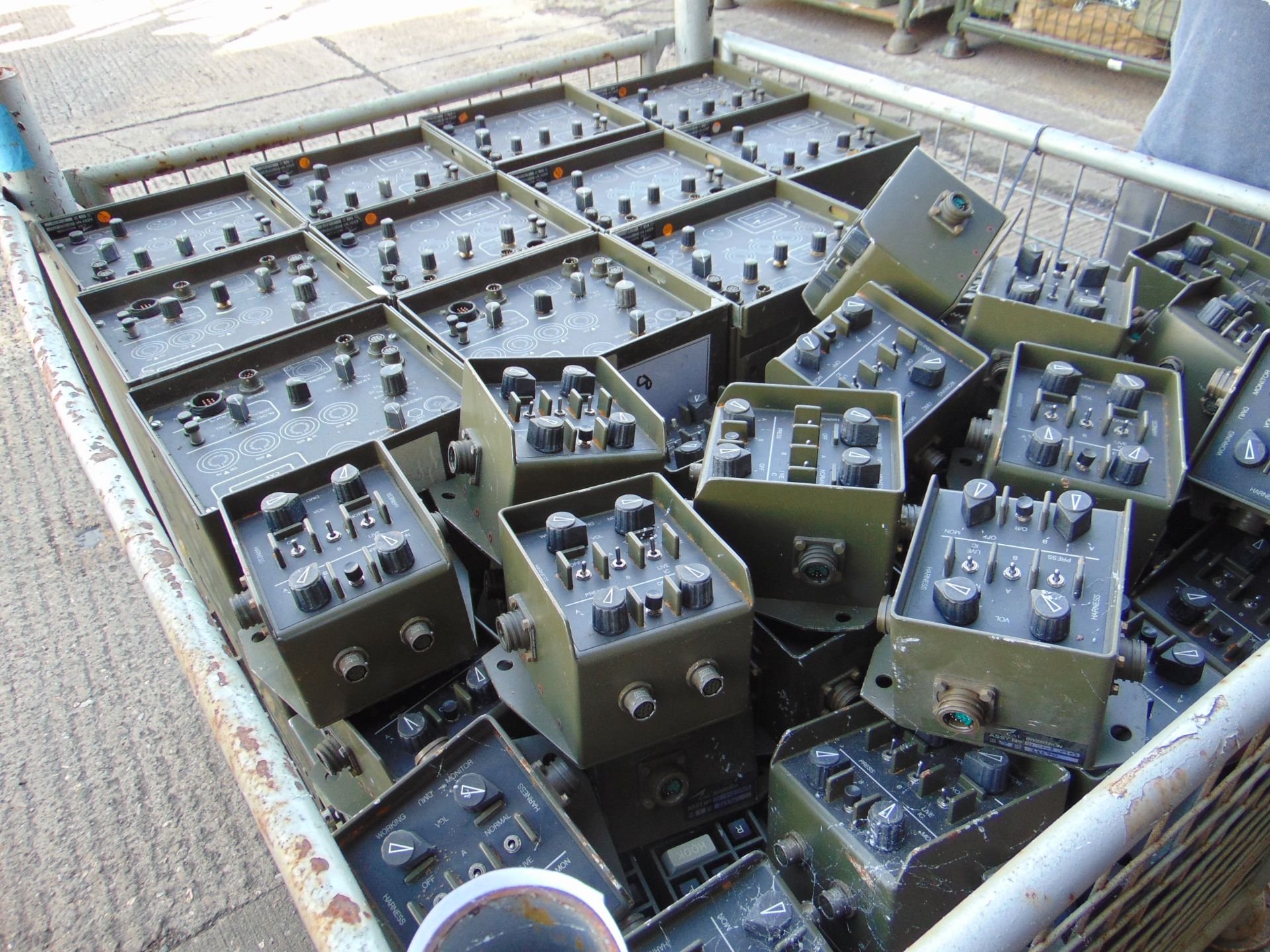 1X STILLAGE 40+ RT321 SIMULATED RADIOS CONTROL BOXES ETC - Image 2 of 8