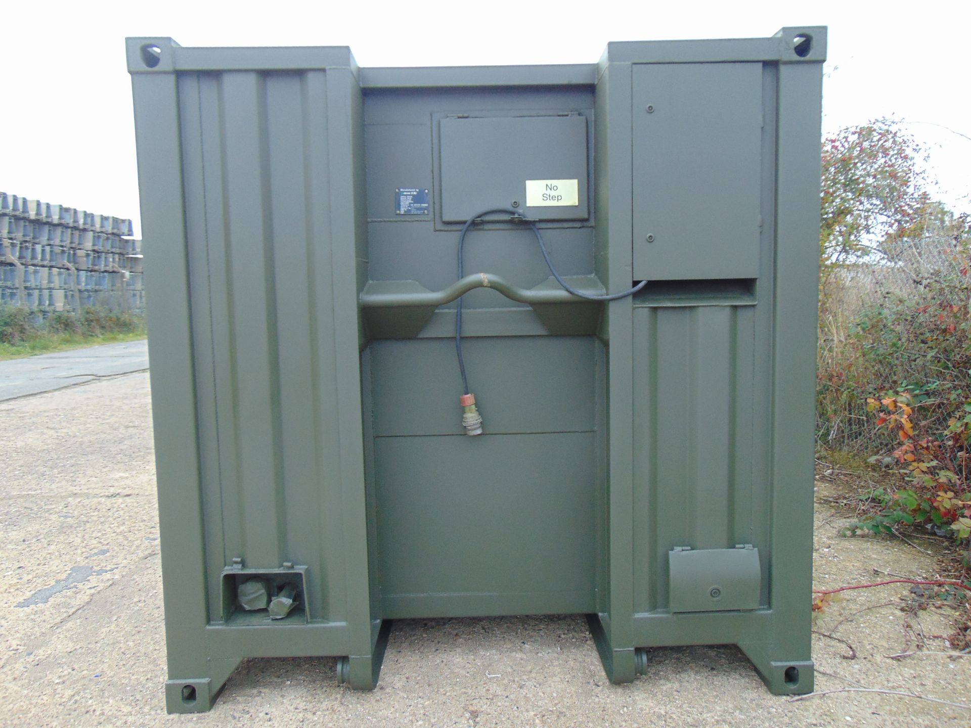 Demountable Front Line Ablution Unit in 20ft Container with hook loader, Twist Locks Etc - Image 25 of 28