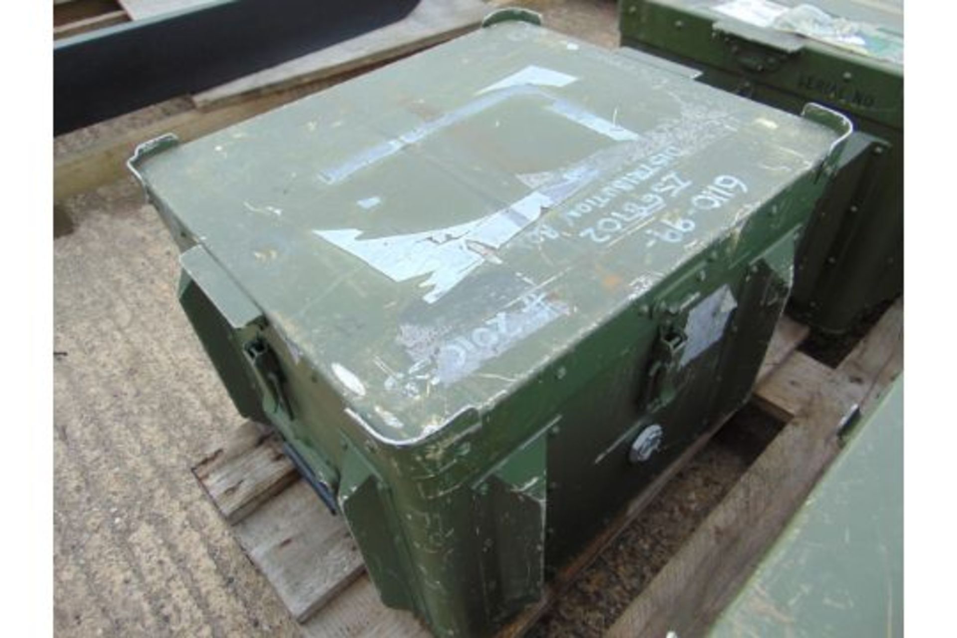 Aluminium Heavy Duty Secure Storage Box as shown - Image 3 of 4