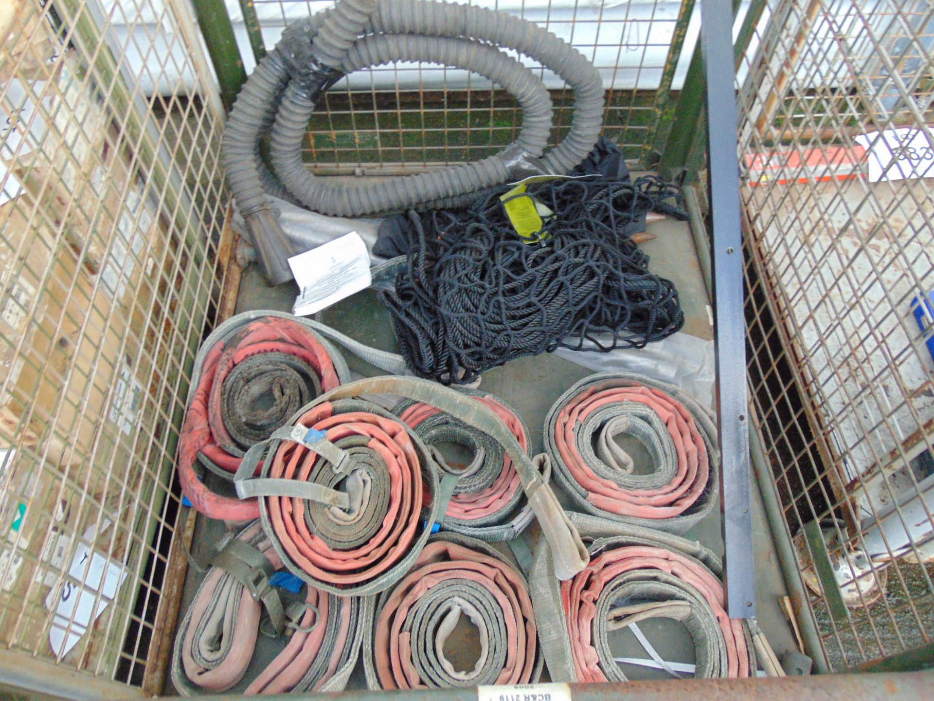 7x Land Rover Wolf Towing/ Recovery Straps, Cargo Net, Snatch Barbed Wire Cutter etc