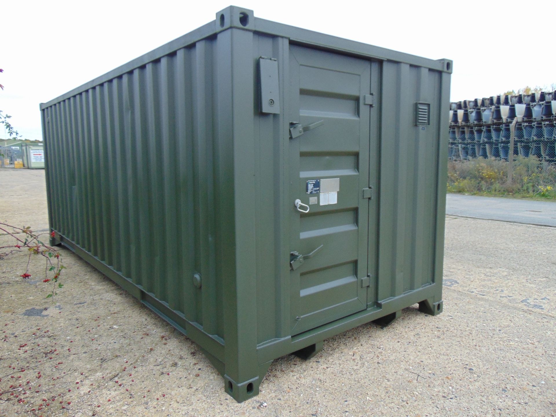 Demountable Front Line Ablution Unit in 20ft Container with hook loader, Twist Locks Etc - Image 22 of 28