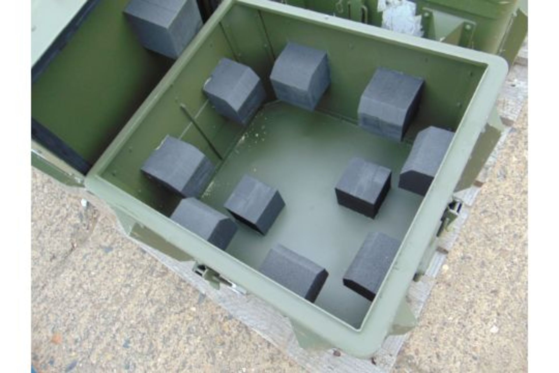 Aluminium Heavy Duty Secure Storage Box as shown - Image 4 of 4