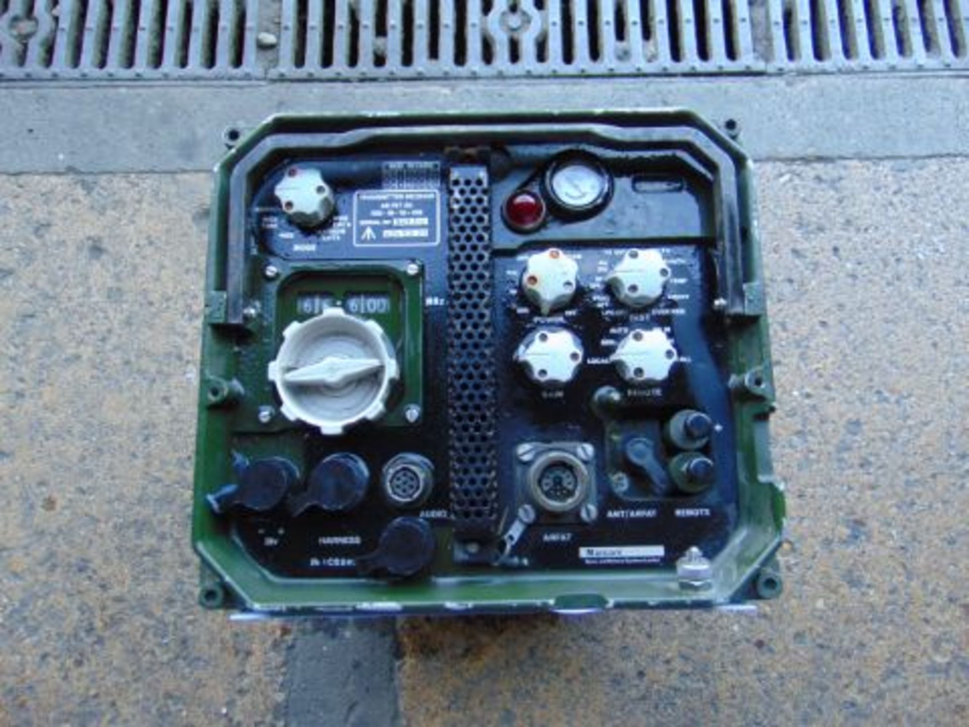 1 x Clansman UK RT 353 Transmitter Reciever VHF for Vehicles ETC