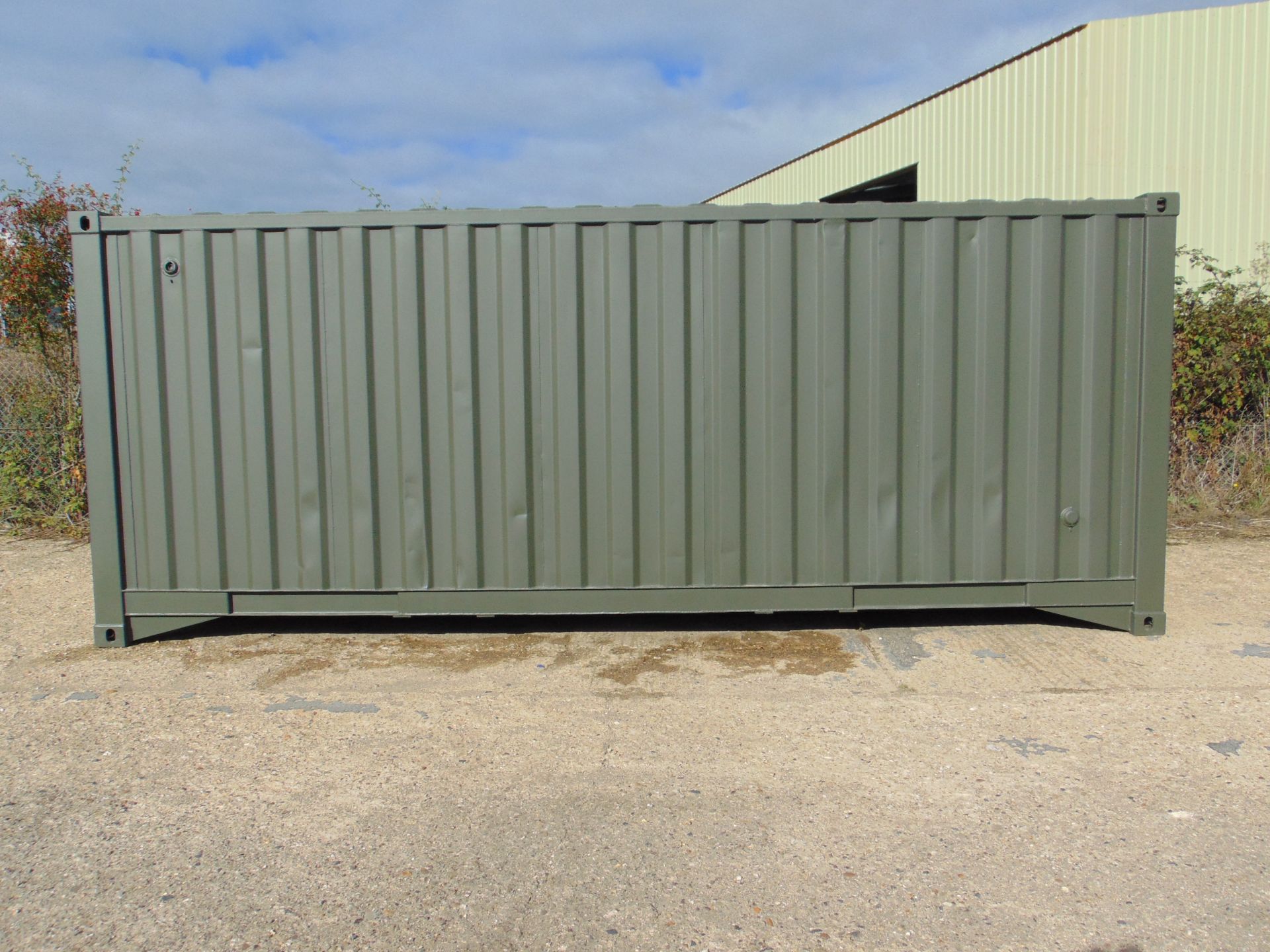 Demountable Front Line Ablution Unit in 20ft Container with hook loader, Twist Locks Etc - Image 3 of 30