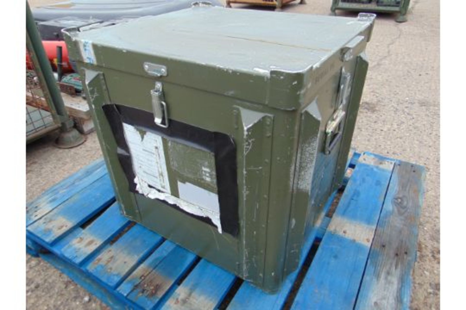 Aluminium Heavy Duty Secure Storage Box as shown - Image 3 of 6