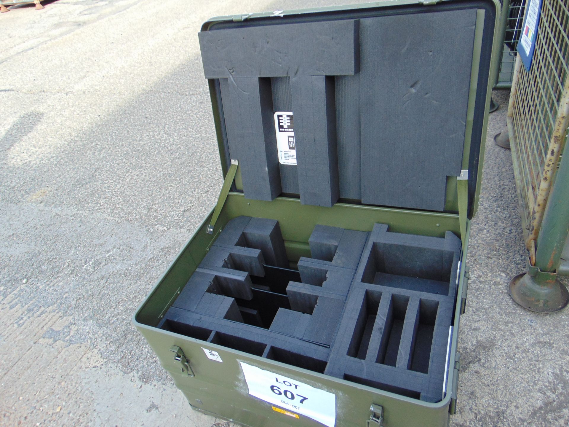1 x Large Aluminium Water Proof Transit box as shown - Image 3 of 3