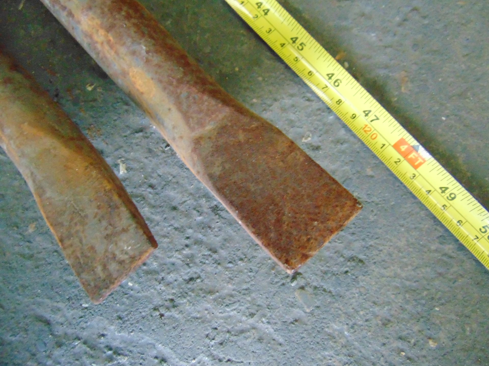 Q 2 x Heavy Duty Wrecking Breaker Bars - Image 4 of 4