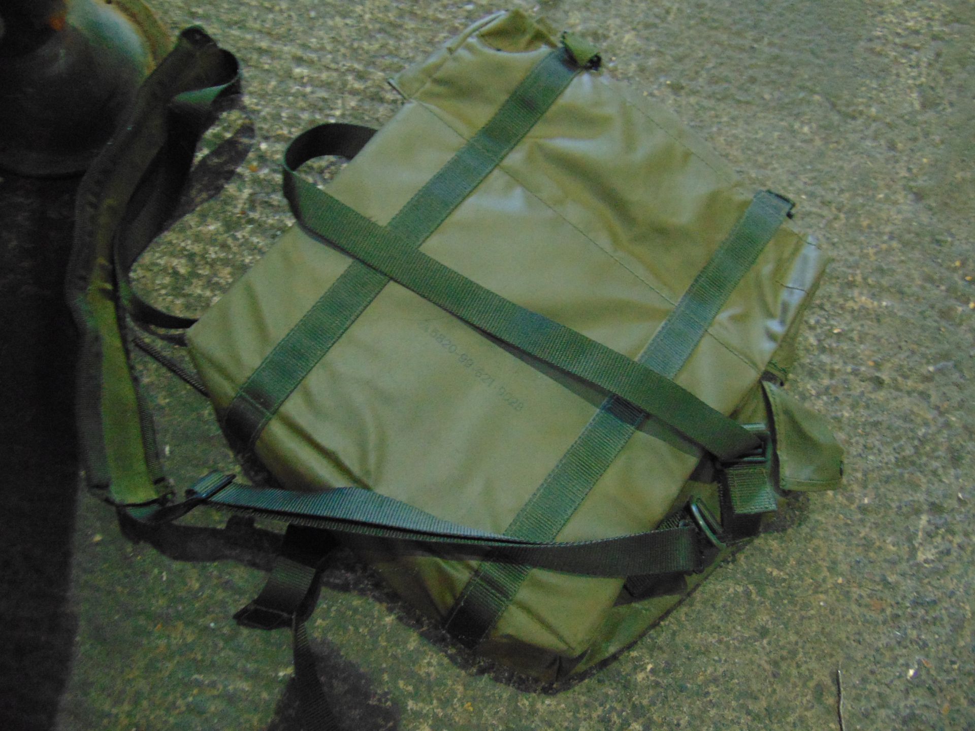 1X STILLAGE OF COMMS BAGS, ANTENA COVERS, ETC - Image 6 of 9
