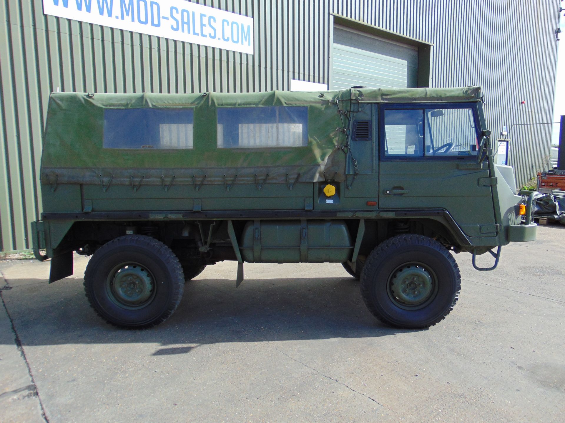 Military Specification Pinzgauer 716 4X4 Soft Top ONLY 26,686 MILES! - Image 7 of 37