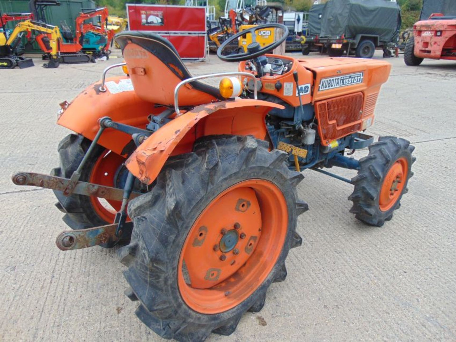 Kubota L1501DT 4WD Compact Tractor ONLY 1691 HOURS! - Image 5 of 15