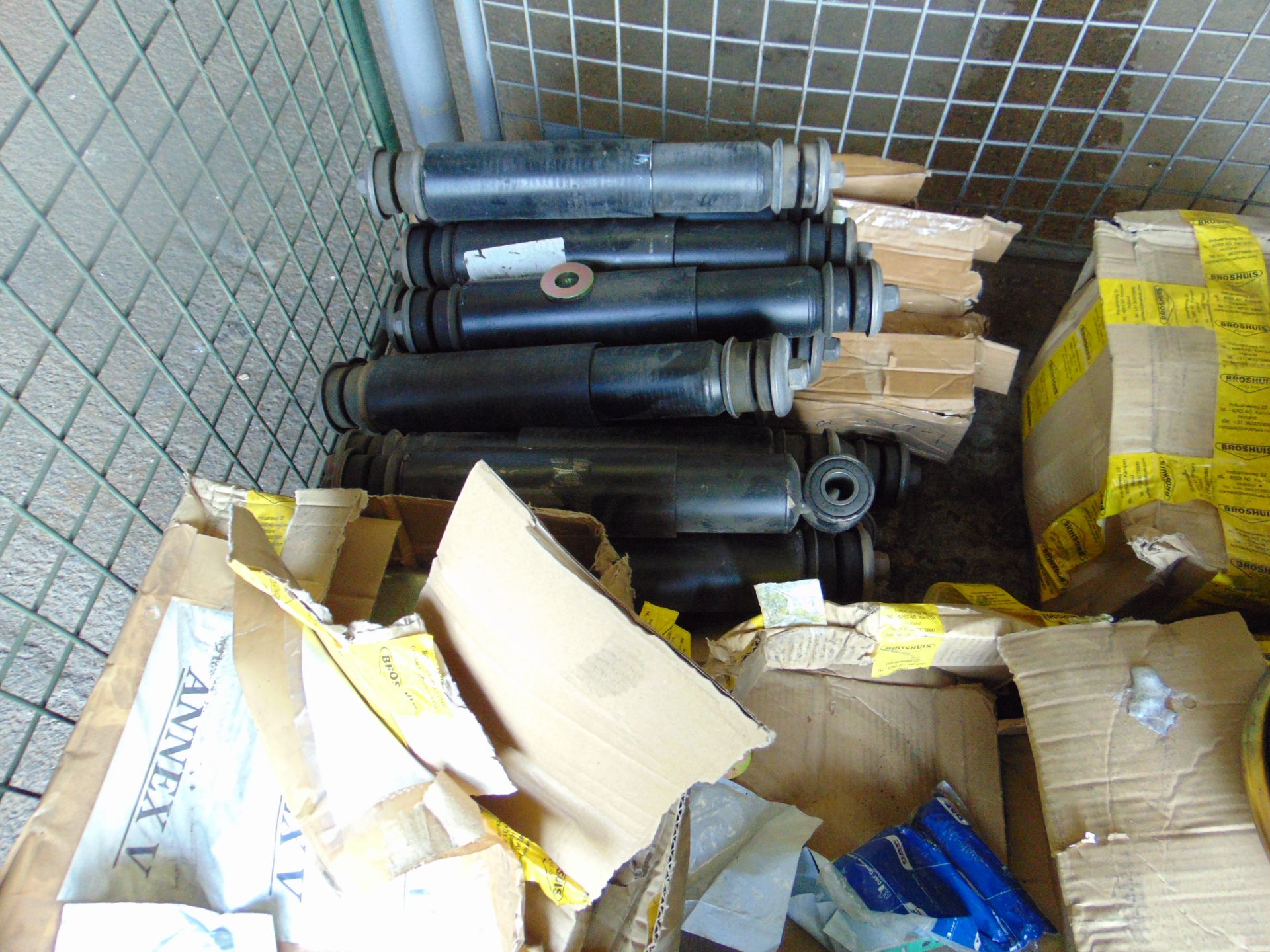 20 x Unissued Leyland Daf Shock Absorbers 4x unissued Broshuis Air Suspension Units - Image 3 of 6