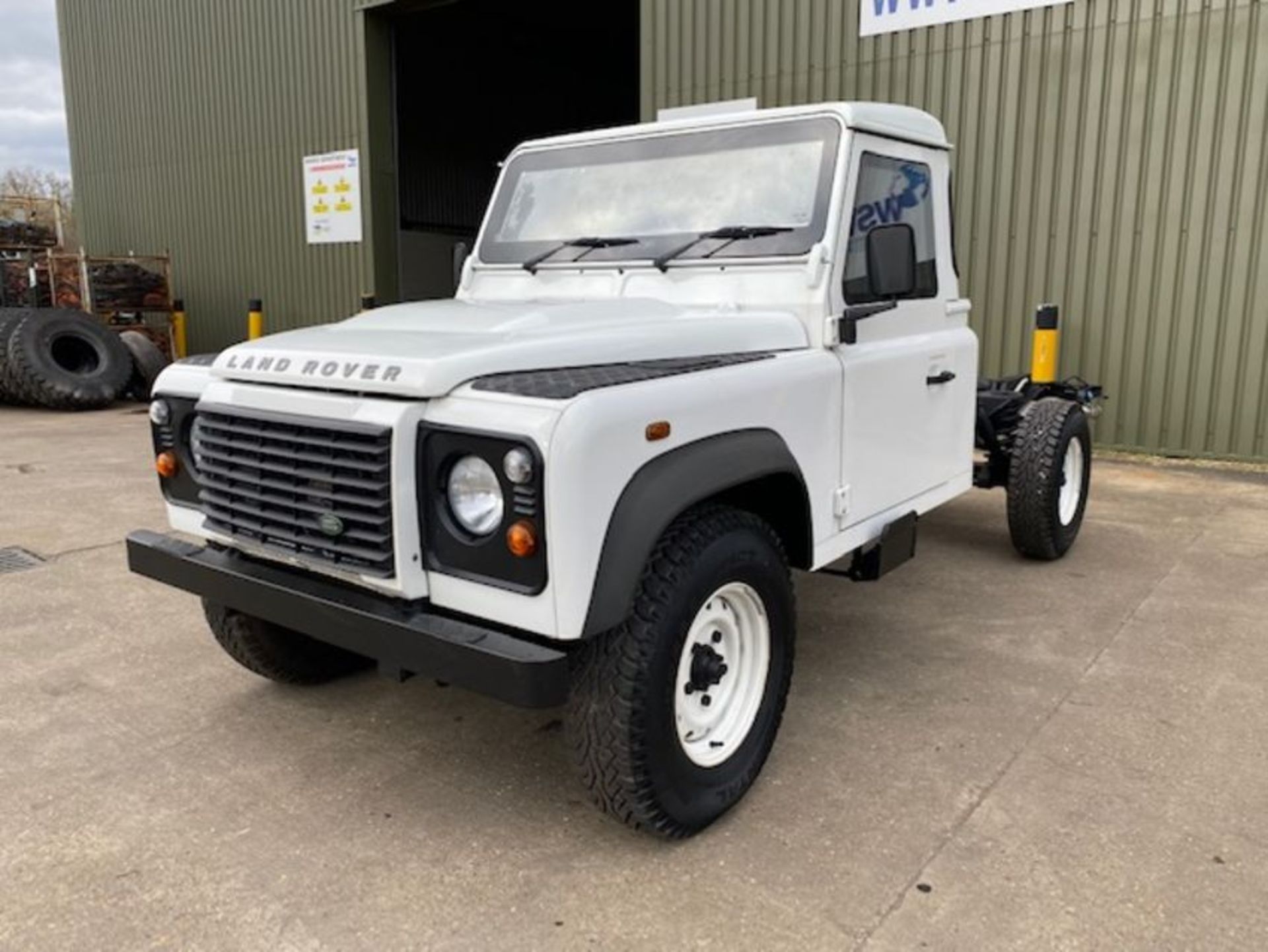 Land Rover Defender 130 chassis cab, Armoured bodywork, 2 door station wagon, right hand drive (RHD) - Image 2 of 51