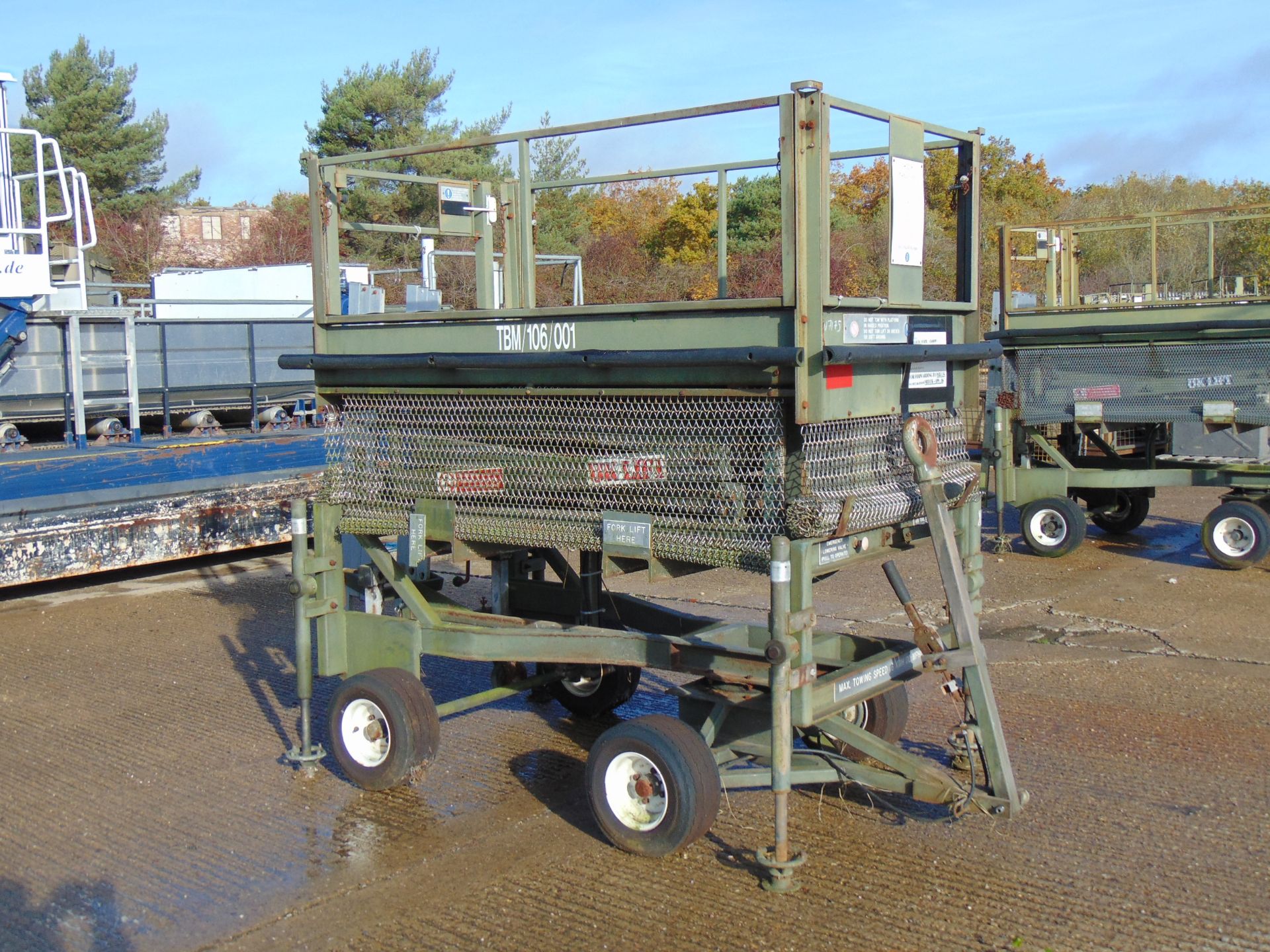 UK Lift Aircraft Hydraulic Access Platform from RAF as Shown