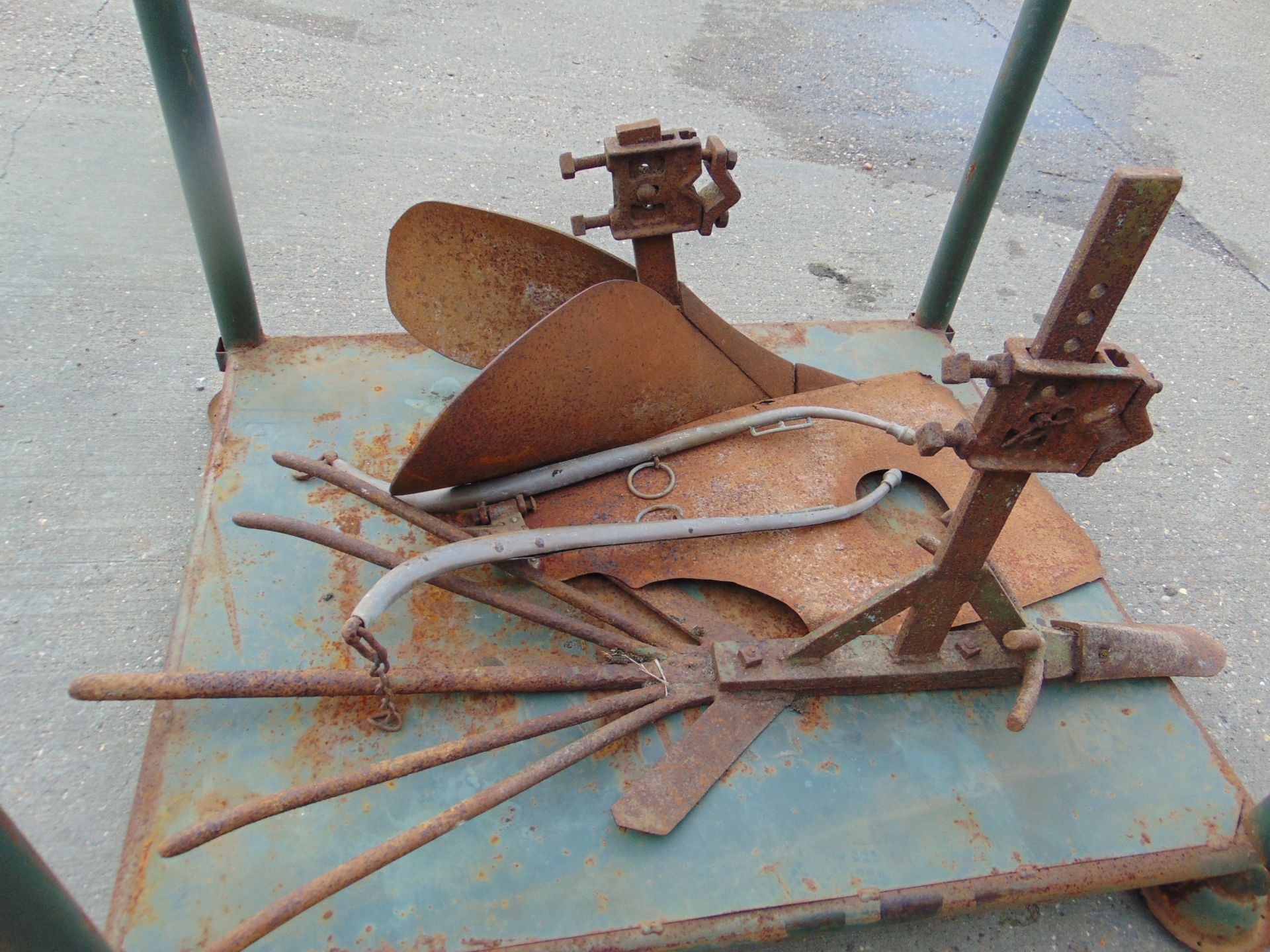V. Rare Vintage BMB Plough Mate c/w set of Original Implements - Image 6 of 13