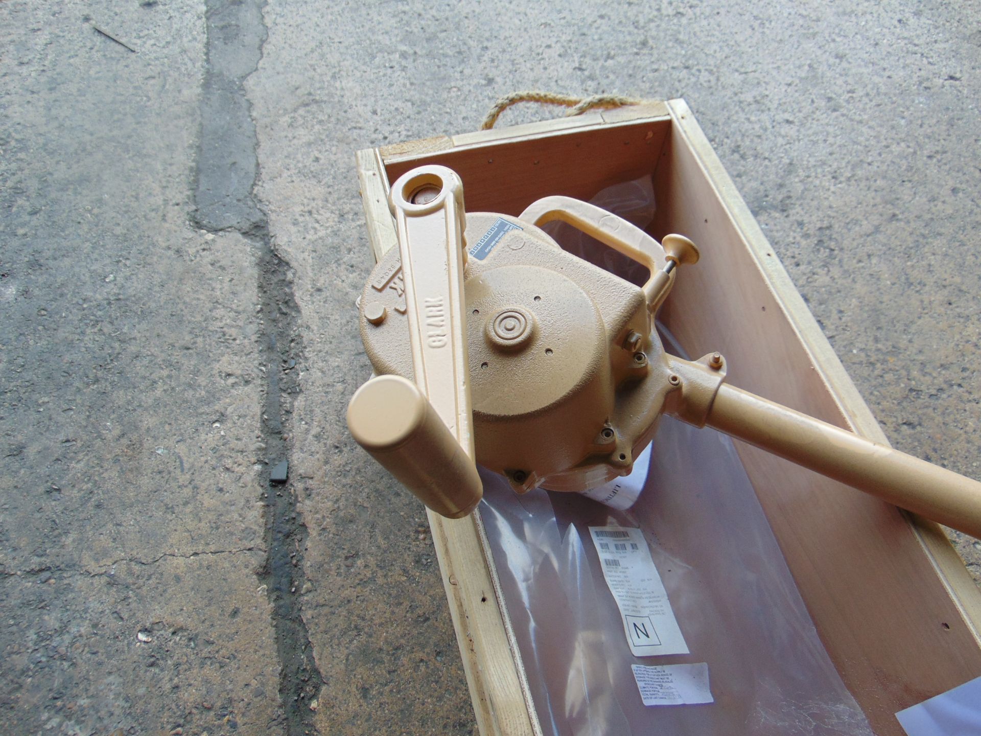 1 x New Unissued Winch / Hoist Assembly in Crate - Image 5 of 6