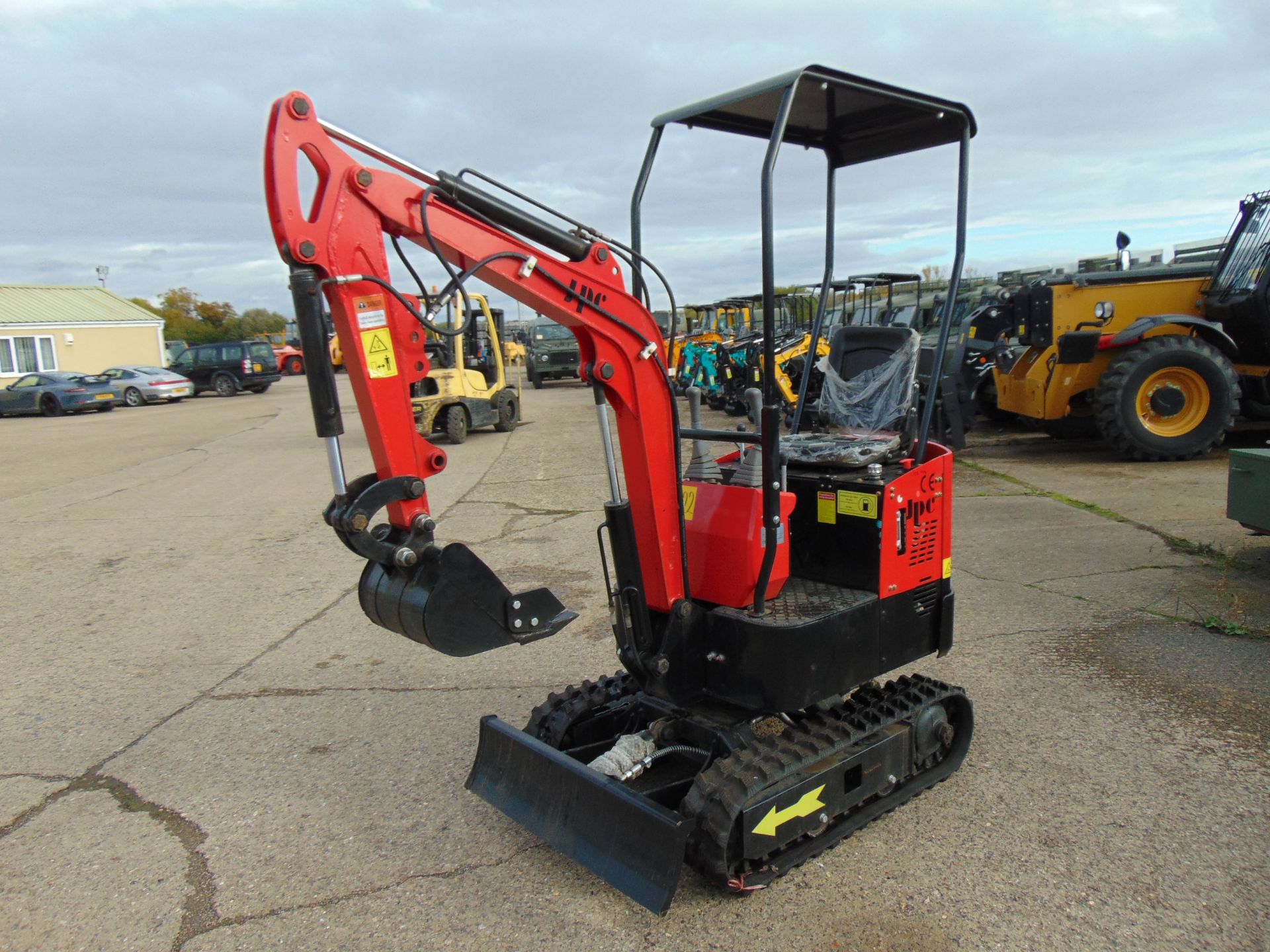 NEW UNUSED 2022 JPC HT12 Mini Excavator - Image 2 of 19