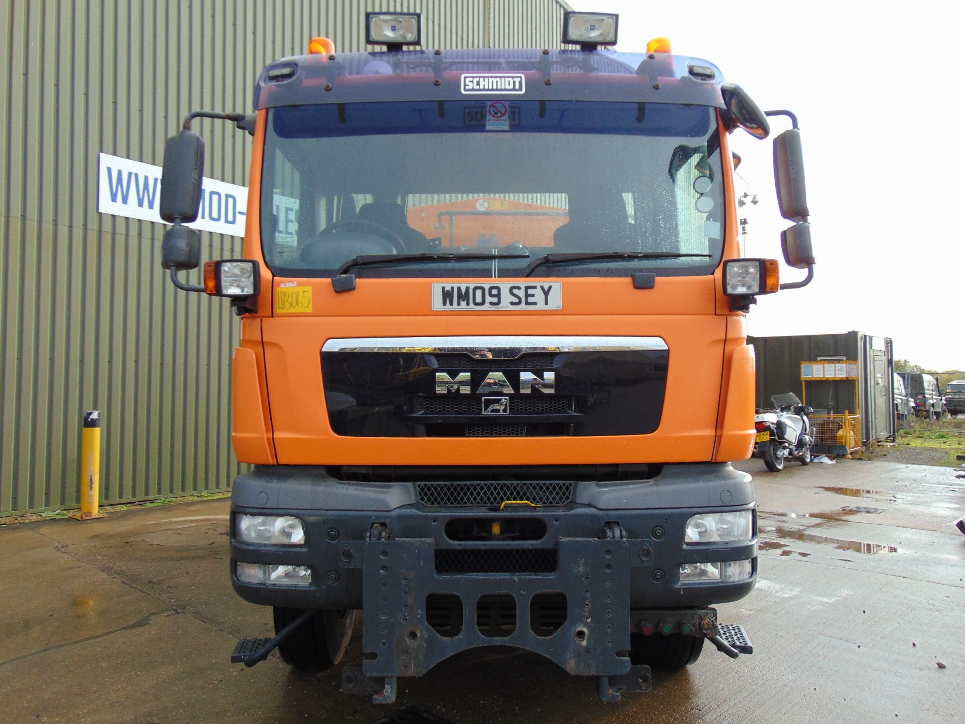 2009 MAN TGM 18.280 18T 4wd Gritter Lorry C/W Schmidt Gritter Body ONLY 35,483 Km! - Image 3 of 30