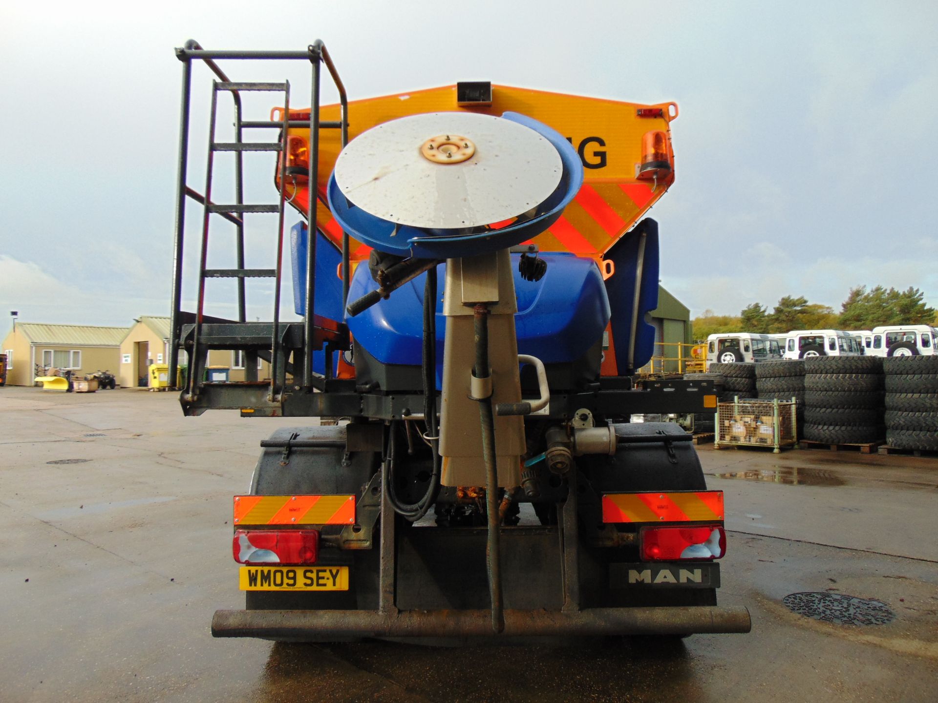 2009 MAN TGM 18.280 18T 4wd Gritter Lorry C/W Schmidt Gritter Body ONLY 35,483 Km! - Image 6 of 30