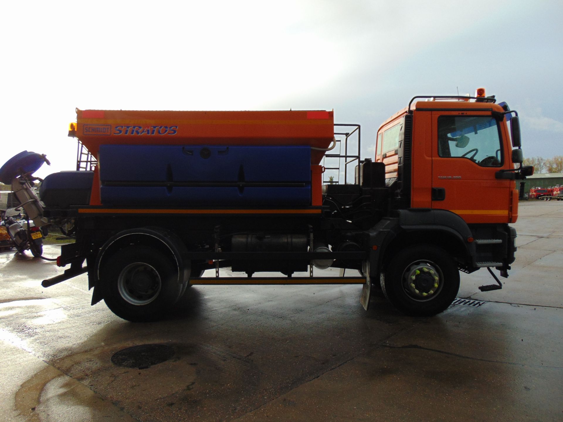 2009 MAN TGM 18.280 18T 4wd Gritter Lorry C/W Schmidt Gritter Body ONLY 35,483 Km! - Image 5 of 30