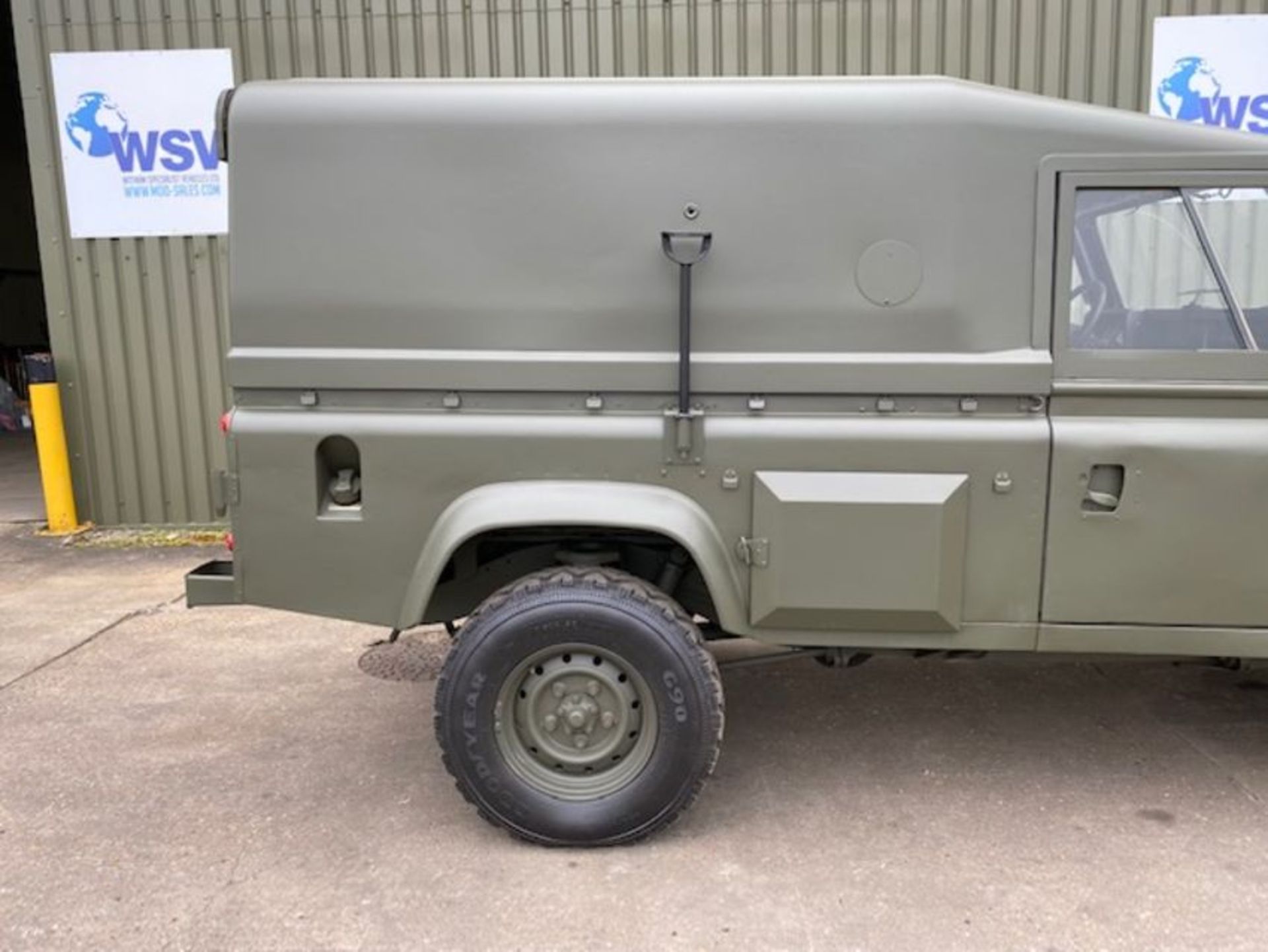 Land Rover Defender 110 Wolf 300TDi FFR hardtop LHD, TUM Remus upgrade - Image 11 of 47