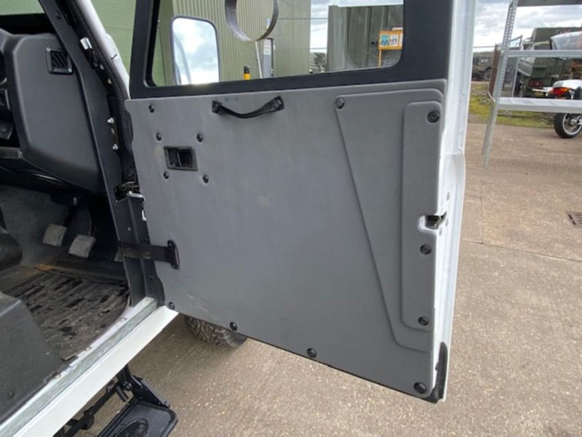 Land Rover Defender 130 chassis cab, Armoured bodywork, 2 door station wagon, right hand drive (RHD) - Image 38 of 51