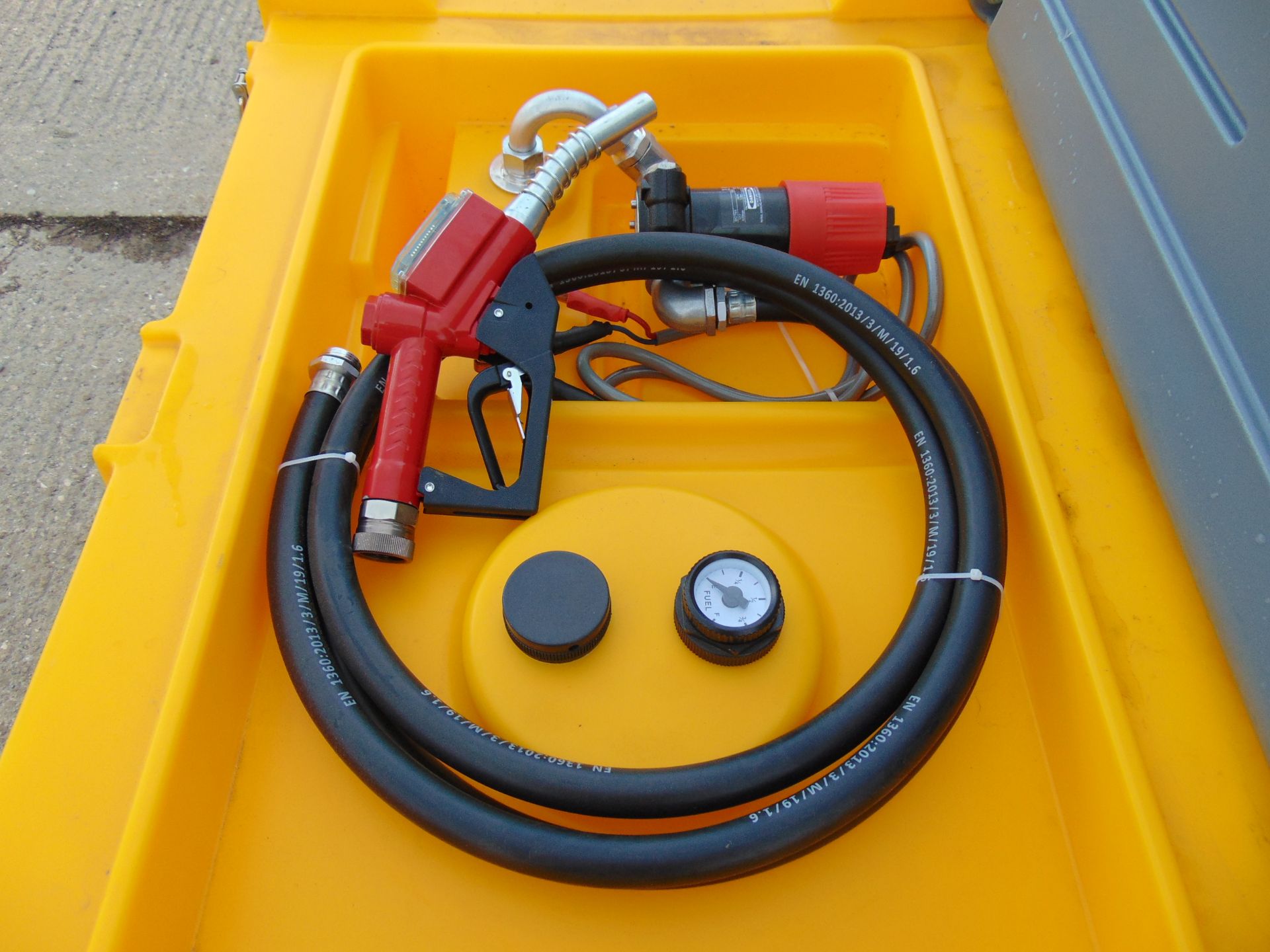 **NEW UNUSED** DTK 480L Mobile Diesel Tank C/W 12v Fuel Pump, Nozzle, Hose etc - Image 3 of 13