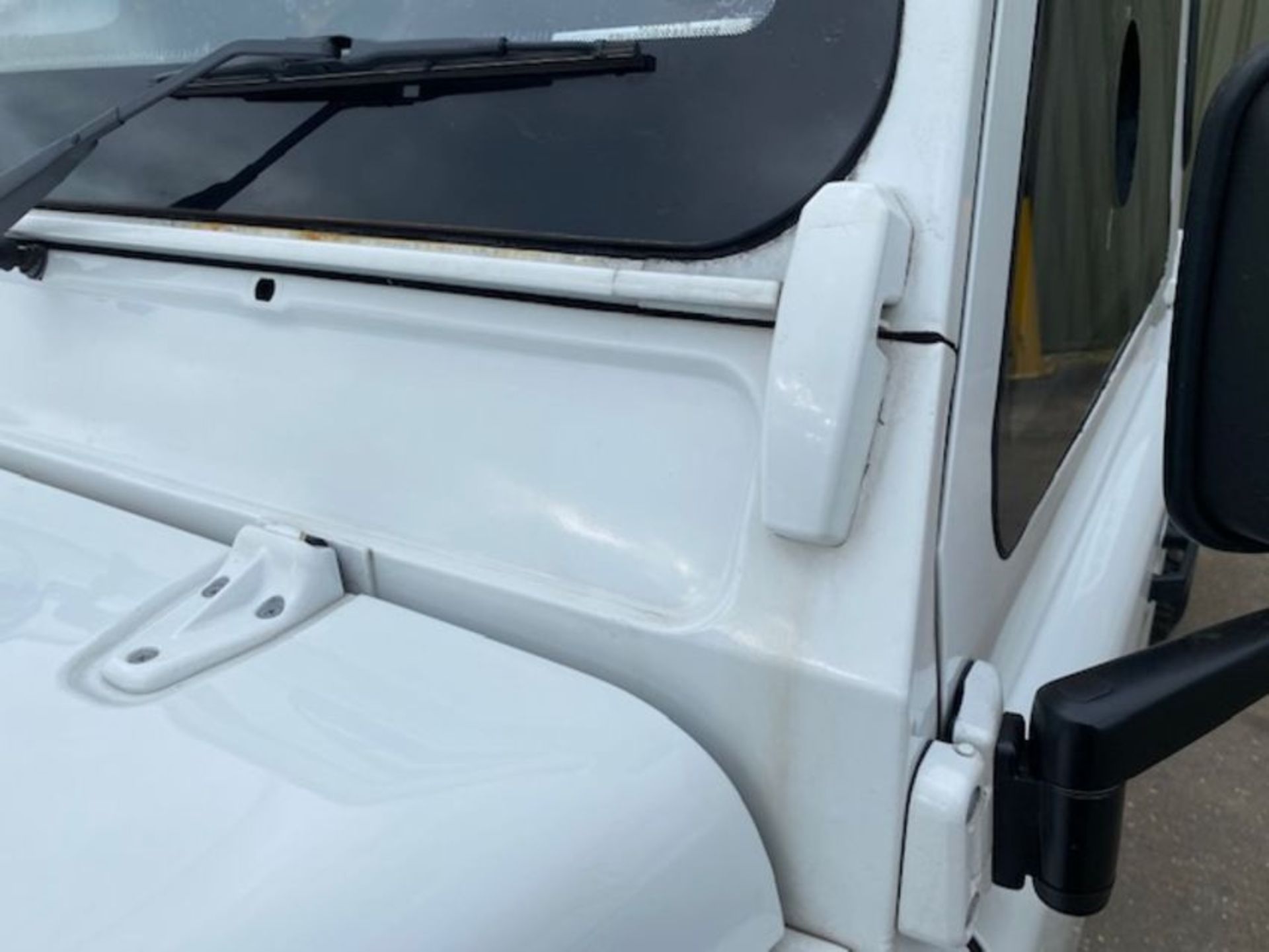 Land Rover Defender 130 chassis cab, Armoured bodywork, 2 door station wagon, right hand drive (RHD) - Image 33 of 51