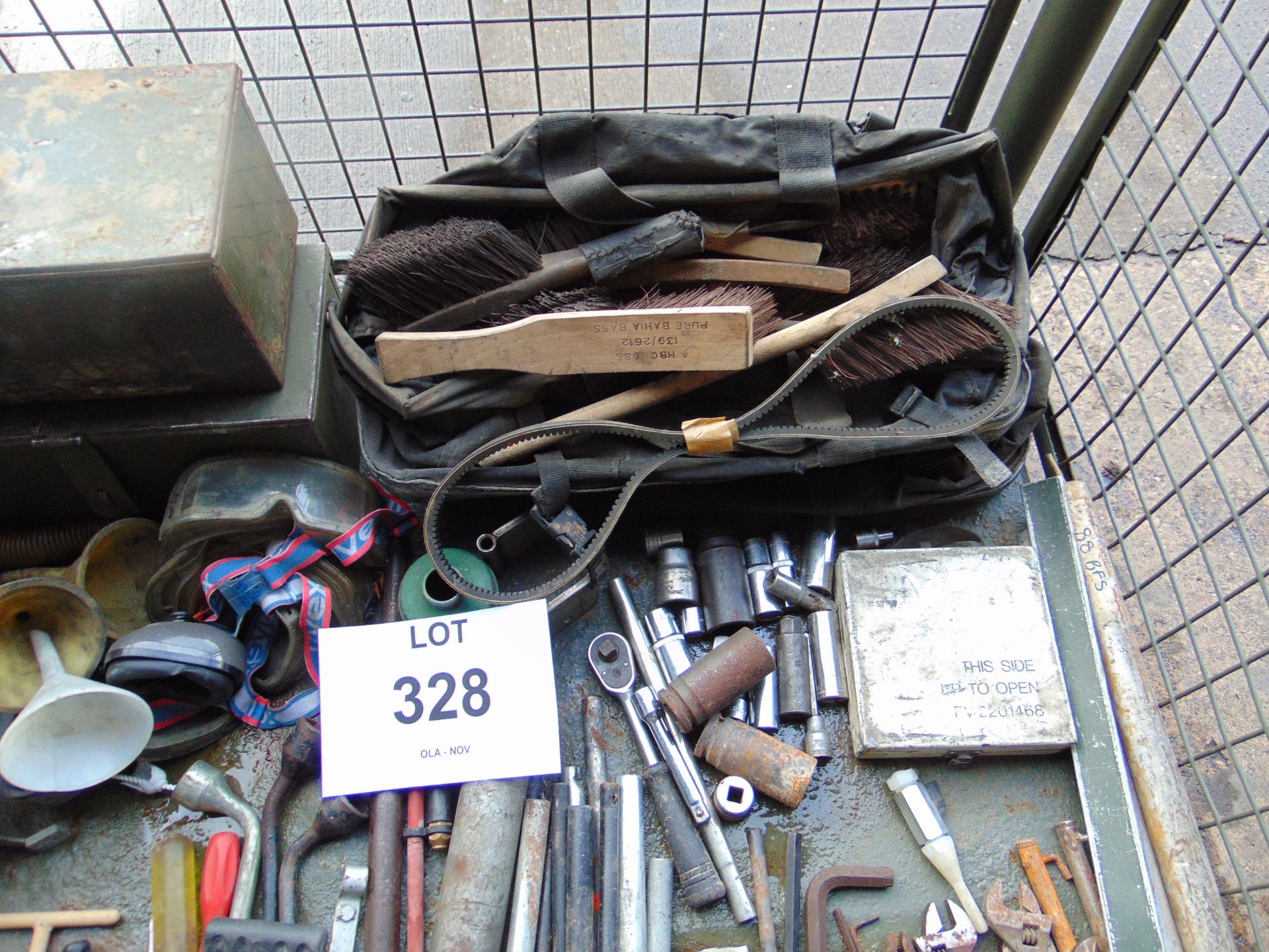 1 x Stillage of Tools as shown - Image 3 of 5
