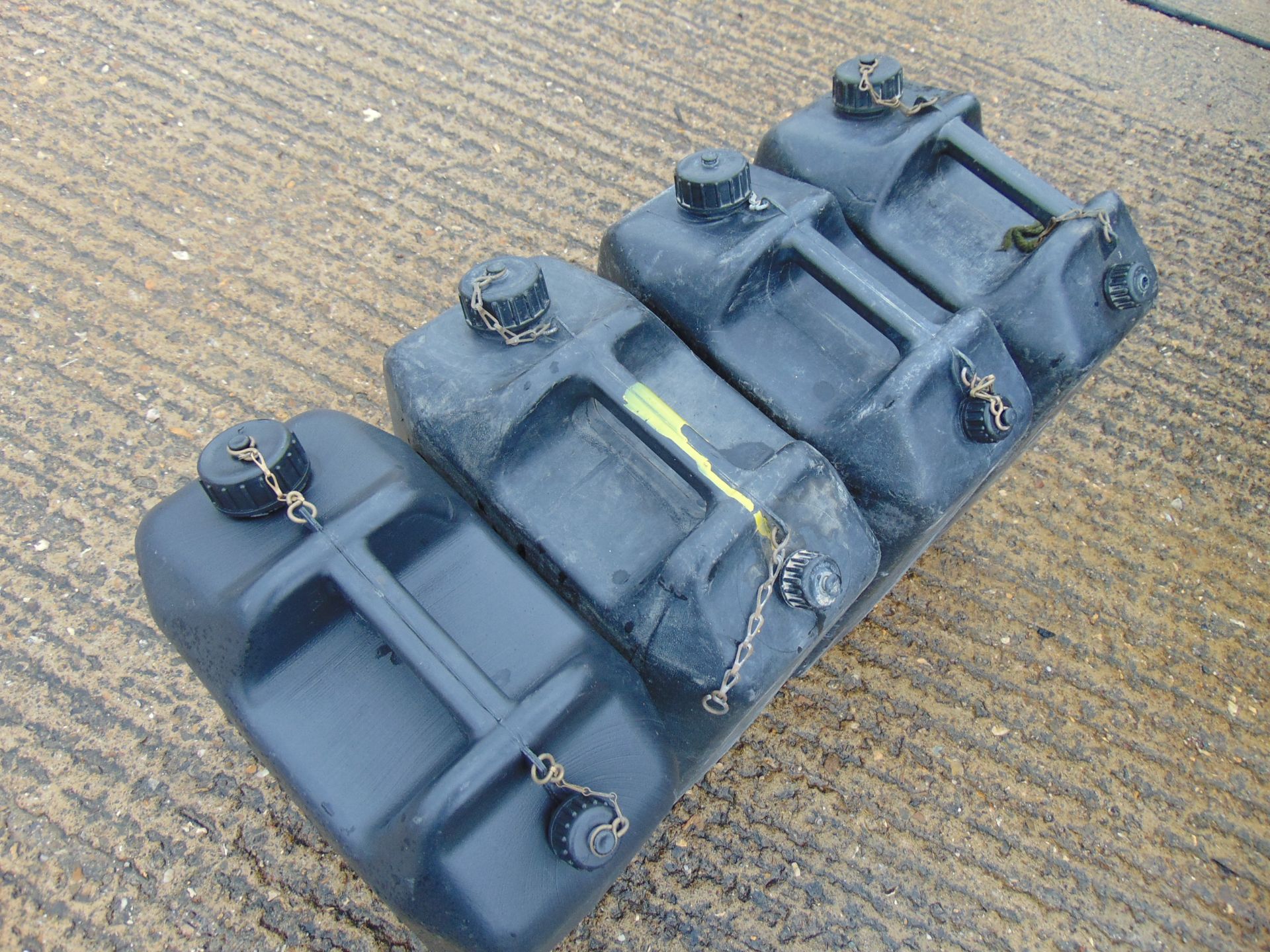 4 x Standard Nato 5 gall Water Jerry Cans as shown - Image 2 of 3