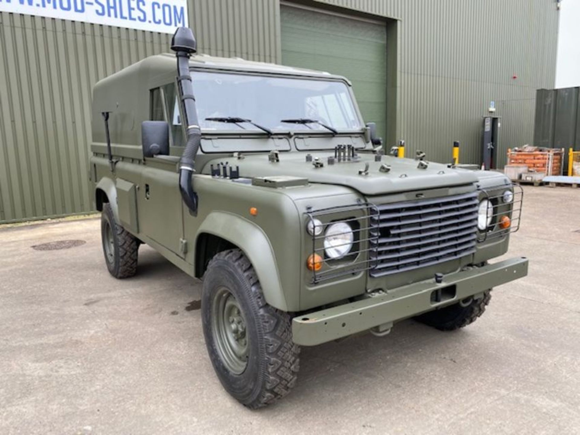 Land Rover Defender 110 Wolf 300TDi FFR hardtop LHD, TUM Remus upgrade - Image 4 of 47